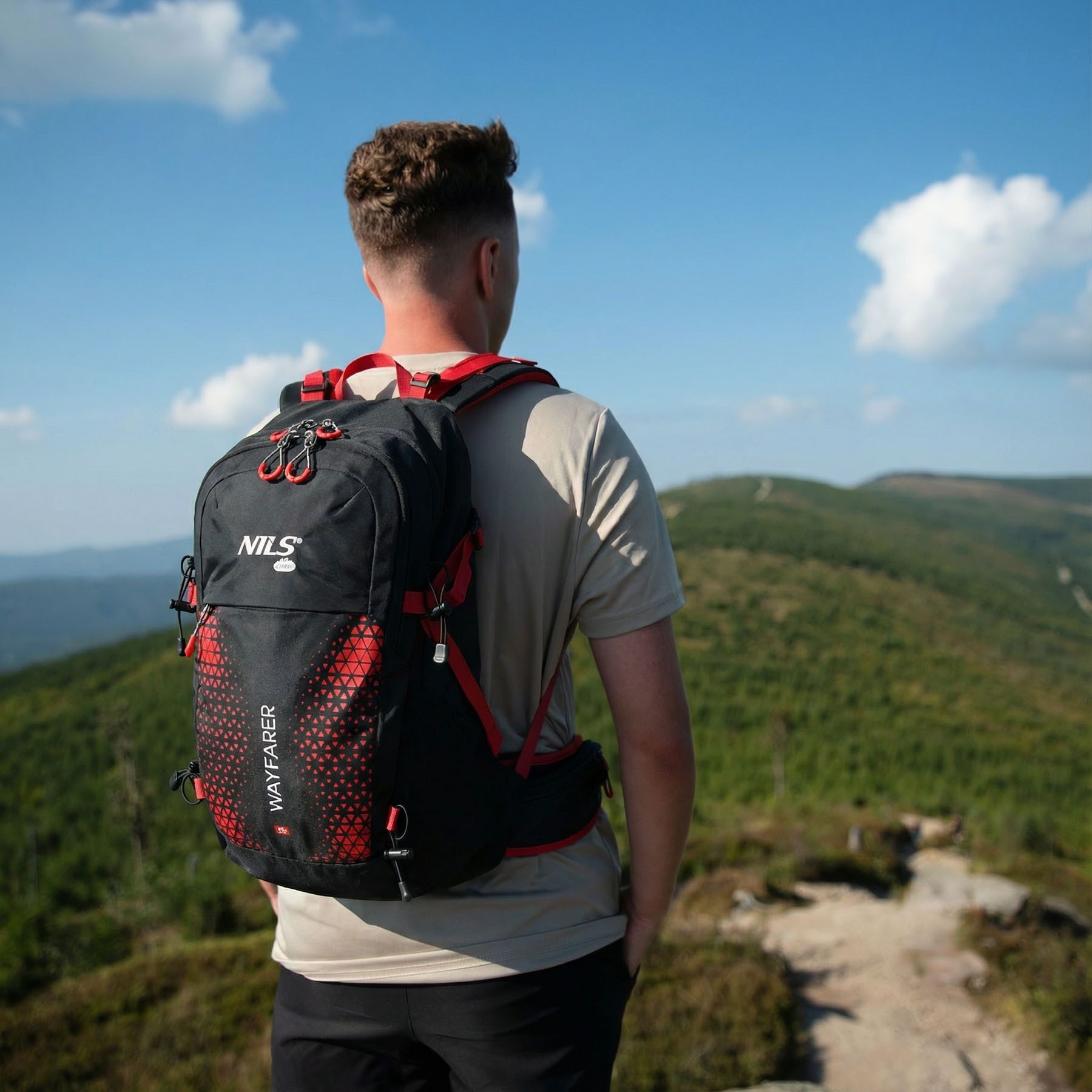 NILS CAMP Trekkingrucksack Wanderrucksack Tourenrucksack Reiserucksack (Spar-Set, 1-tlg., 60 x 35 x 22 cm leicht), 35 l, 900 g, Regenhülle, Belüftungspanel – Bild 3 von 5