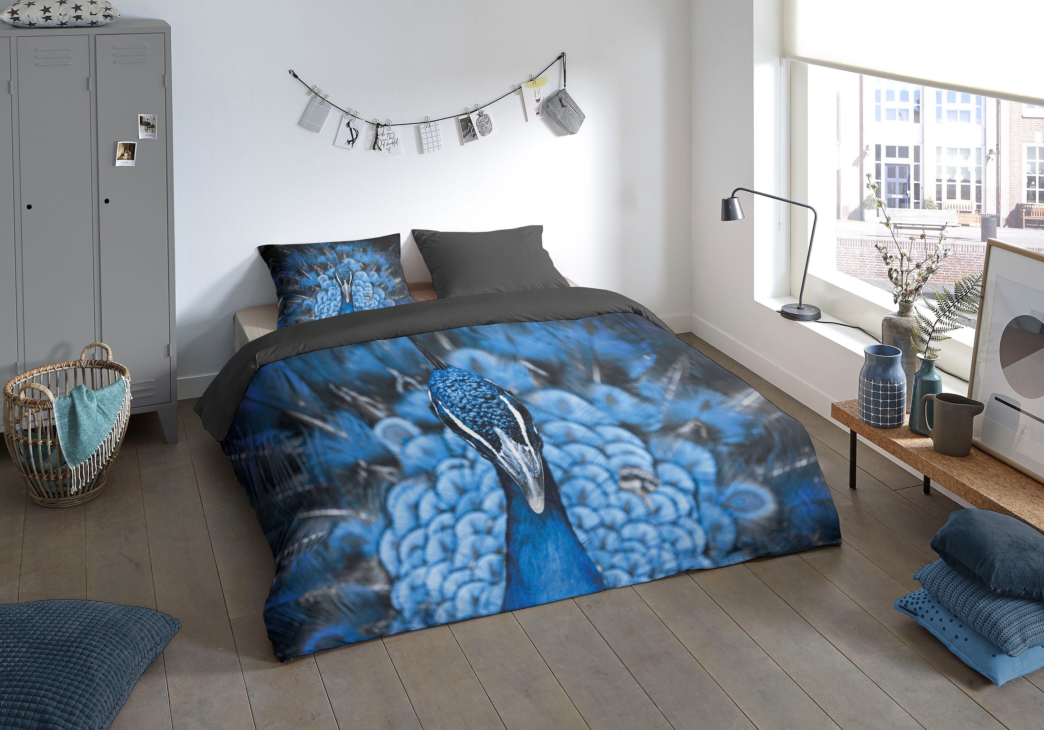 PURE luxury collection Wendebettwäsche Proud, Microfaser, 2 teilig, Mikrofaser, 135x200, Pflegeleicht, Reißverschluss, Wendeoptik, Pfau