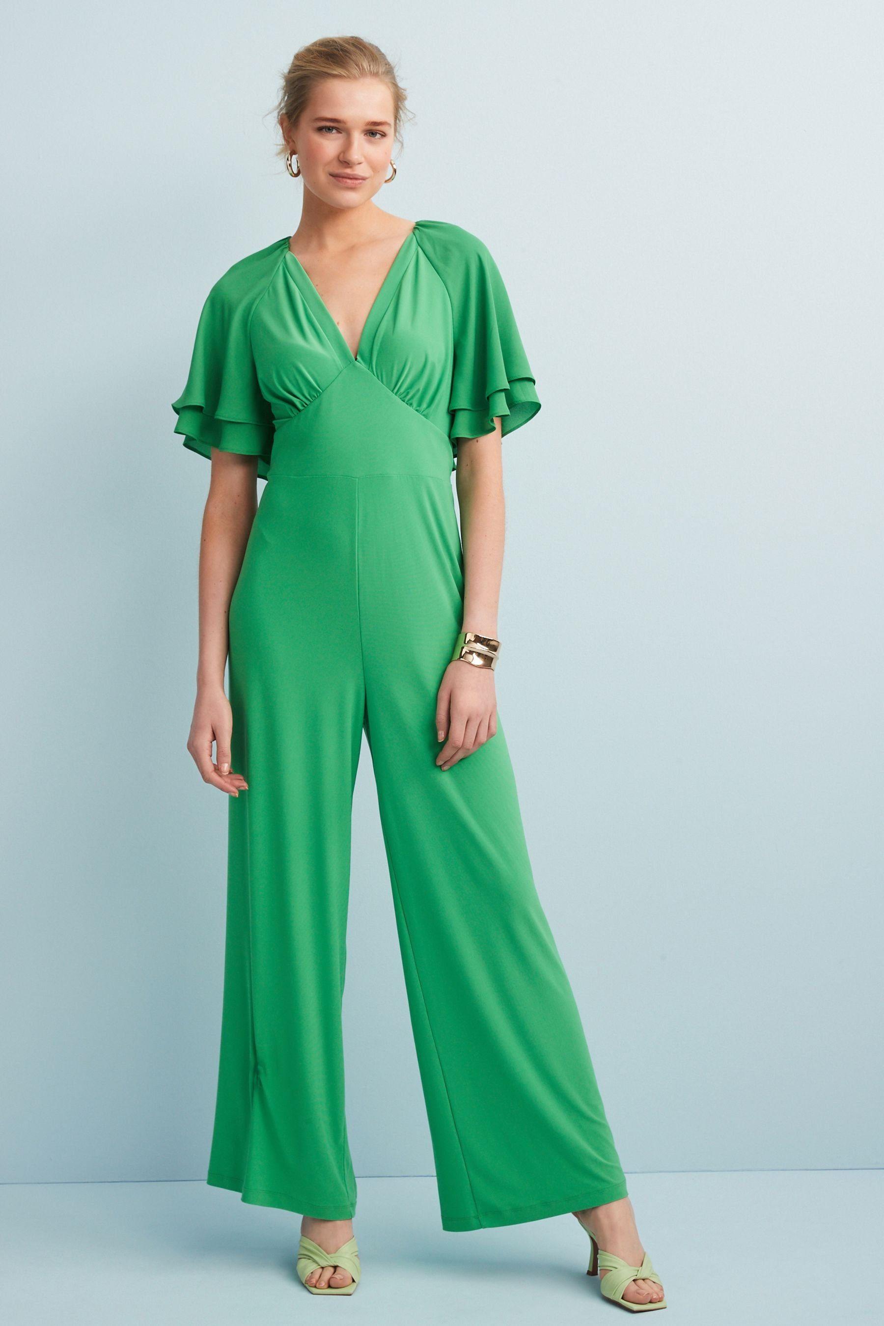 Next Jumpsuit Jumpsuit mit V-Ausschnitt und Trompetenärmeln (1-tlg)