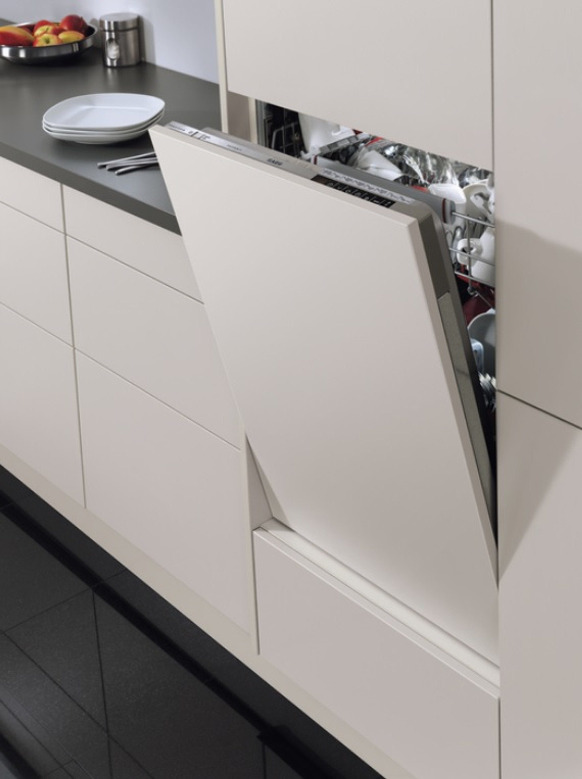 AEG vollintegrierbarer Geschirrspüler FSB53927Z, 10.5 l, 14 Maßgedecke, Besteckschublade, Airdry