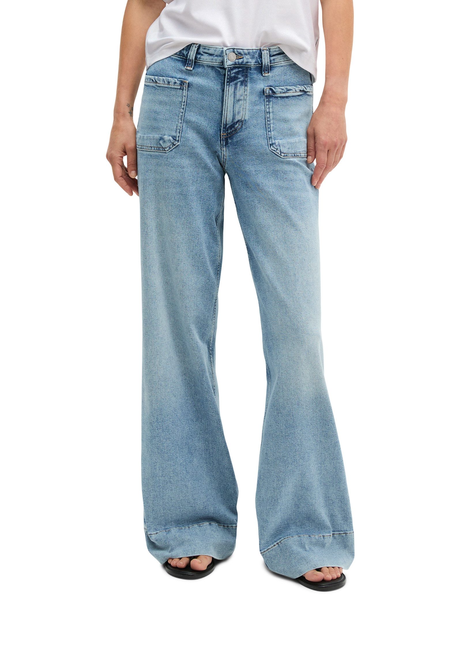 Weite Jeans aus Organic-Cotton-Polyester-Stretch