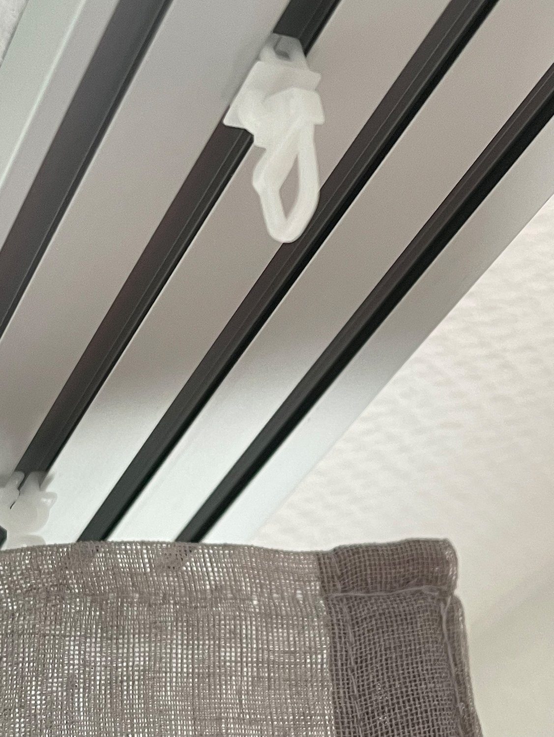 Asphald Gardine Click Gleiter 100St. für Aluminium Gardinenschienen mit 4mm Spurbreite (1 St) – Bild 2 von 2