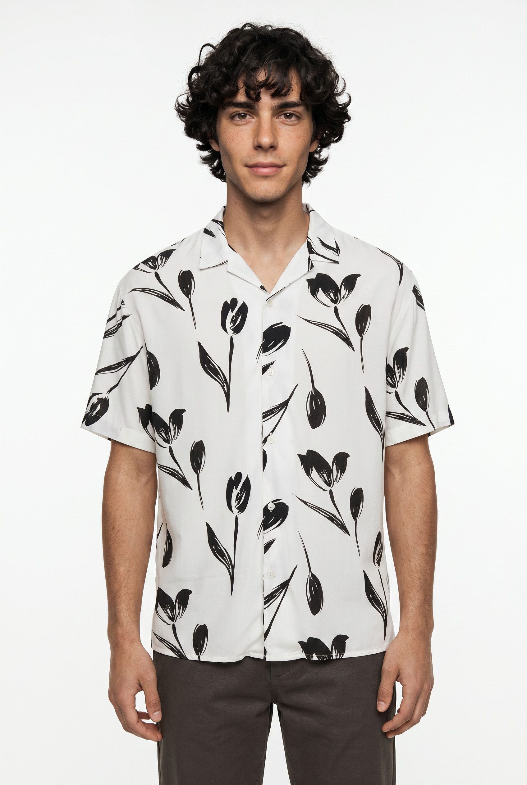 Jack & Jones Kurzarmhemd JJEJEFF CHARGE RESORT SHIRT SS SN mit All-Over Print