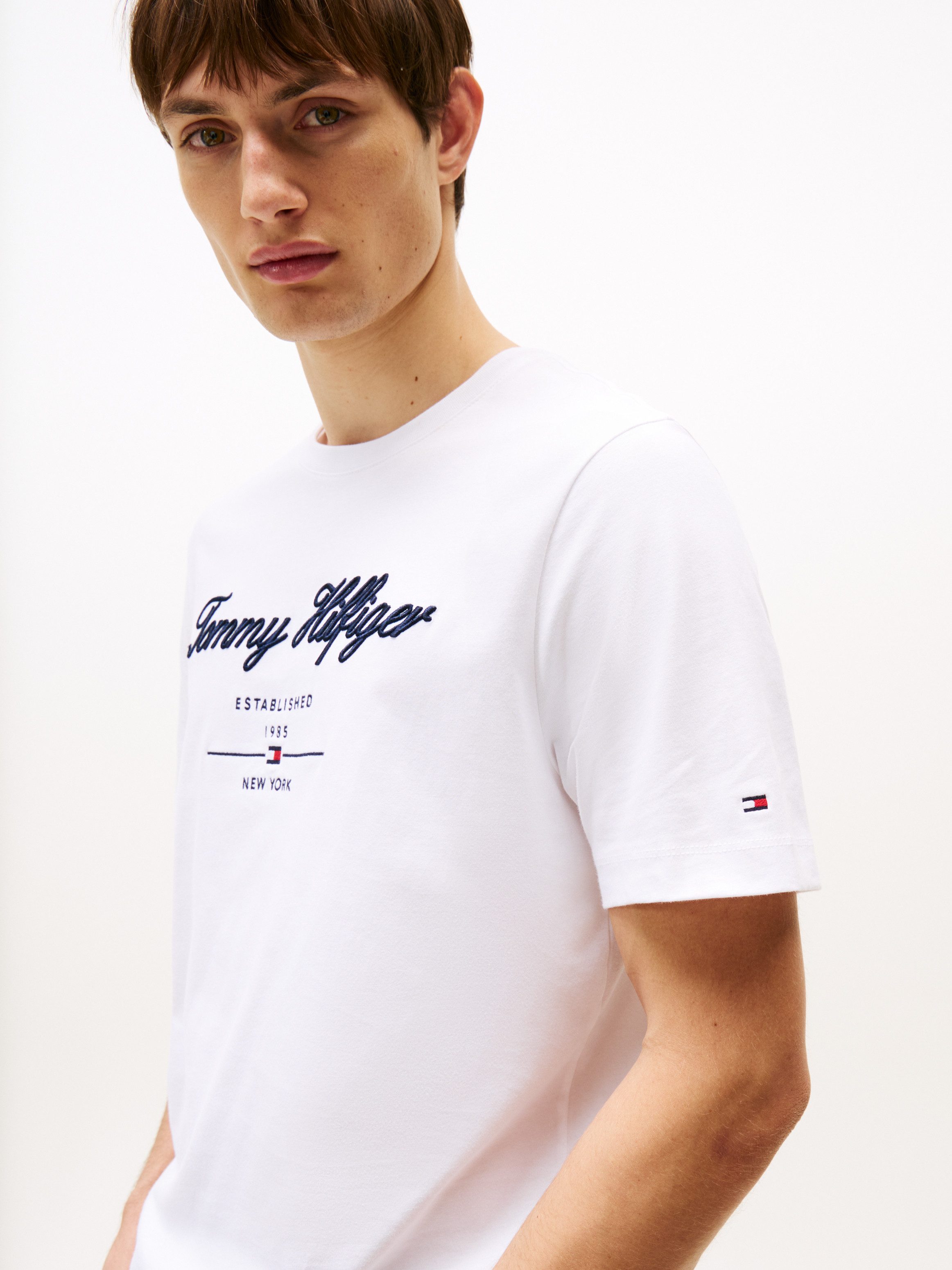 Tommy Hilfiger T-Shirt SCRIPT LOGO TEE mit aufgesticktem Logo günstig online kaufen