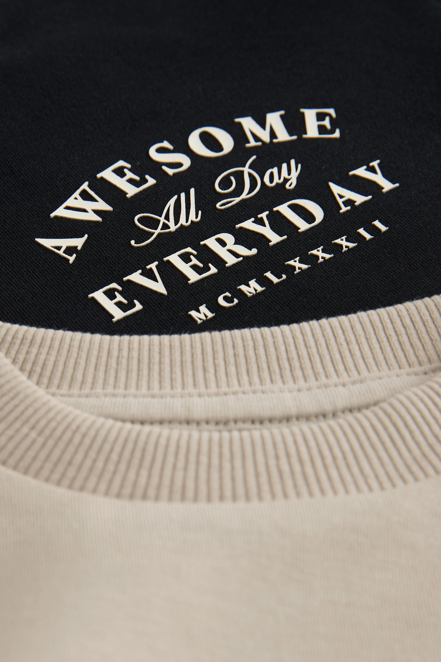 Next T-Shirt & Shorts Kurzärmeliges T-Shirt und Shorts im 2er-Set (4-tlg)