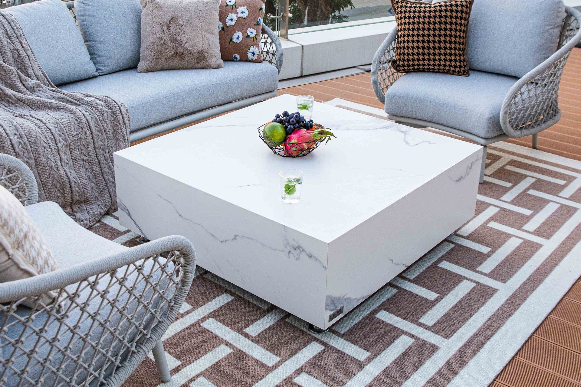 ELEMENTI Couchtisch BIANCO Tisch, Porzellan-Marmor, hochglanz, pflegeleicht, langlebig (1-St., Couchtisch aus Beton), Bianco Weiß,Marmor