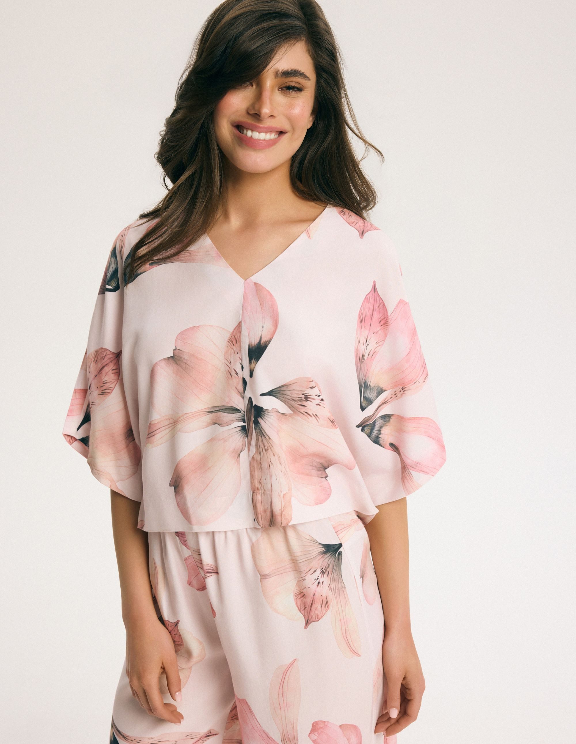 ESOTIQ Pyjama Pyjama Set Pria Kurzarm V-Ausschnitt Viskose Blumenmuster bequem (2 tlg)