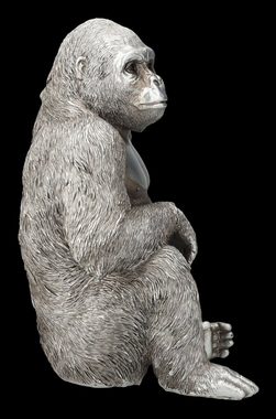Figuren Shop GmbH Dekofigur Gorilla Figur - Antik-Silber - Tier Dekofigur Affe