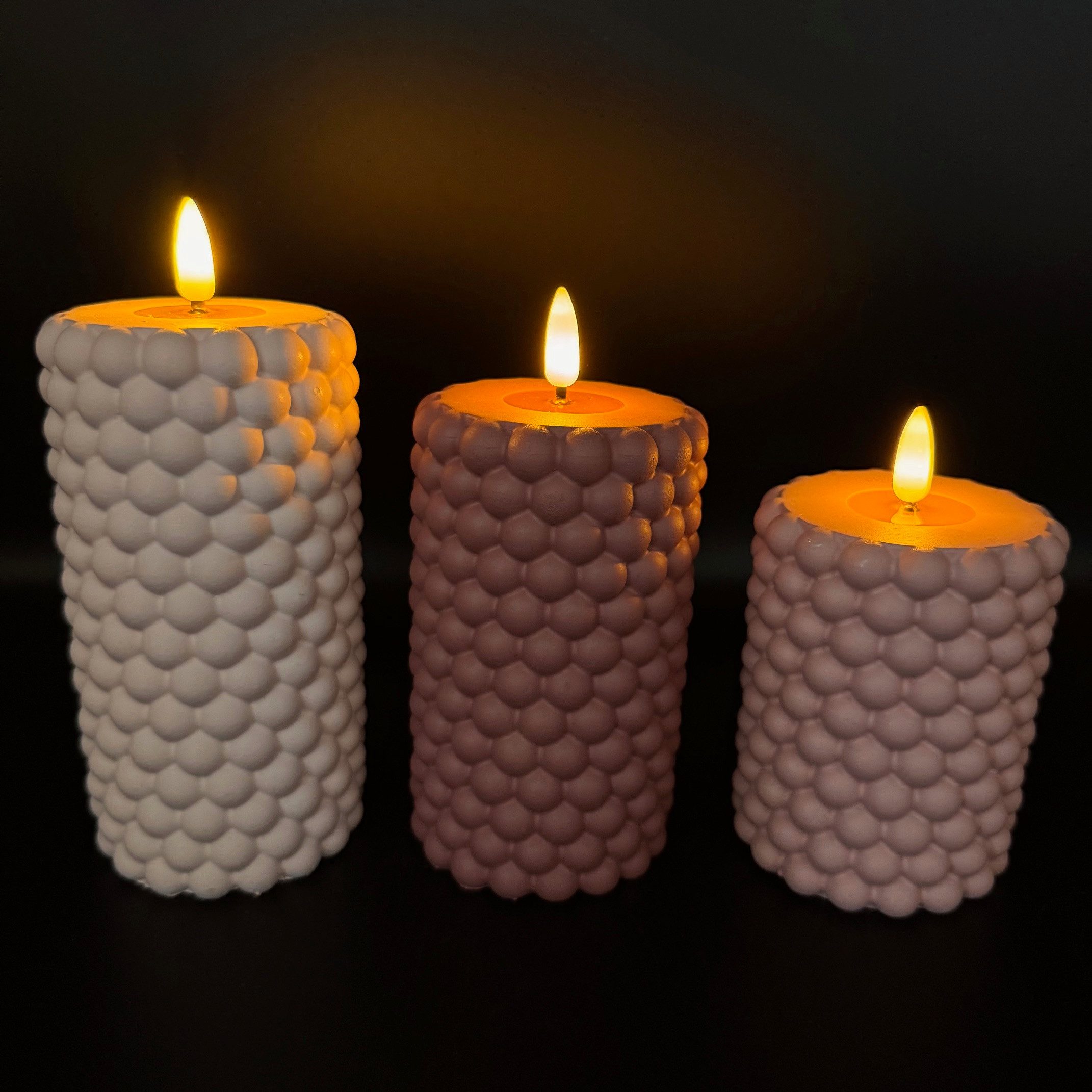 Online-Fuchs LED-Kerze - 3er Set LED-Kerzen aus Beton in Bubble Optik mit 6 günstig online kaufen