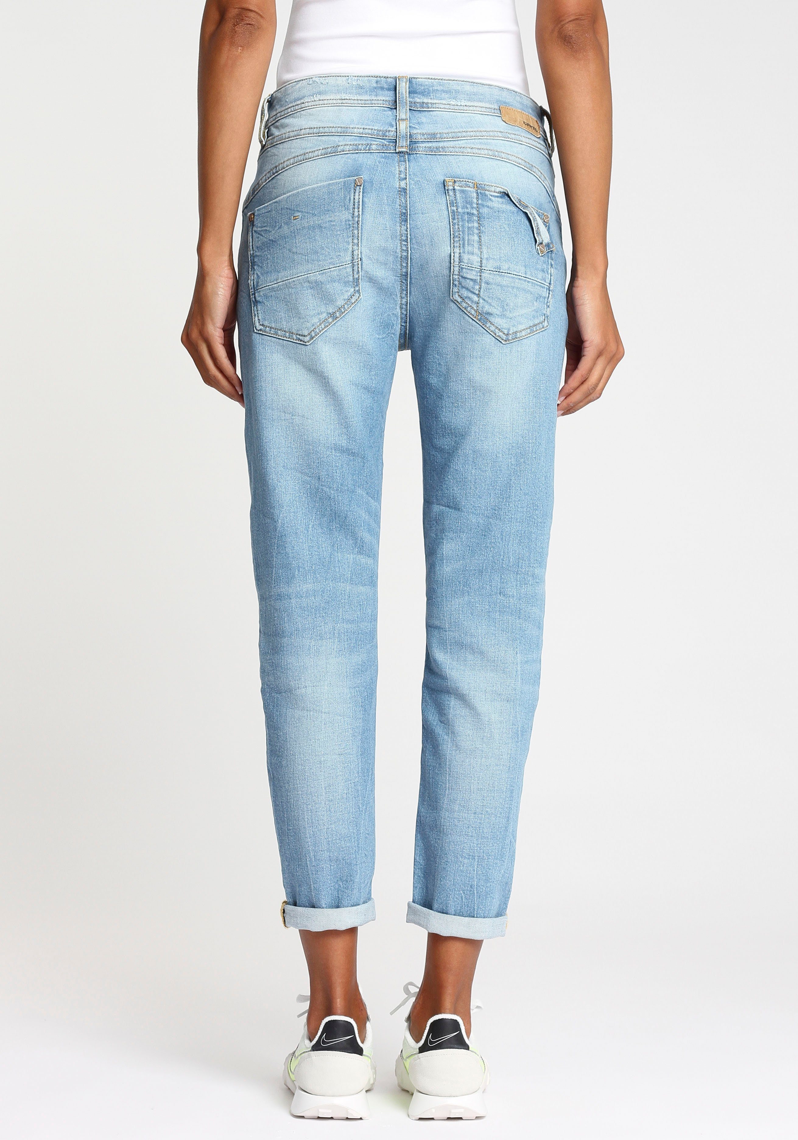 GANG verkürzter Kante CROPPED Relax-fit-Jeans Beinlänge 94AMELIE mit ausgefranster und Saumabschluss am