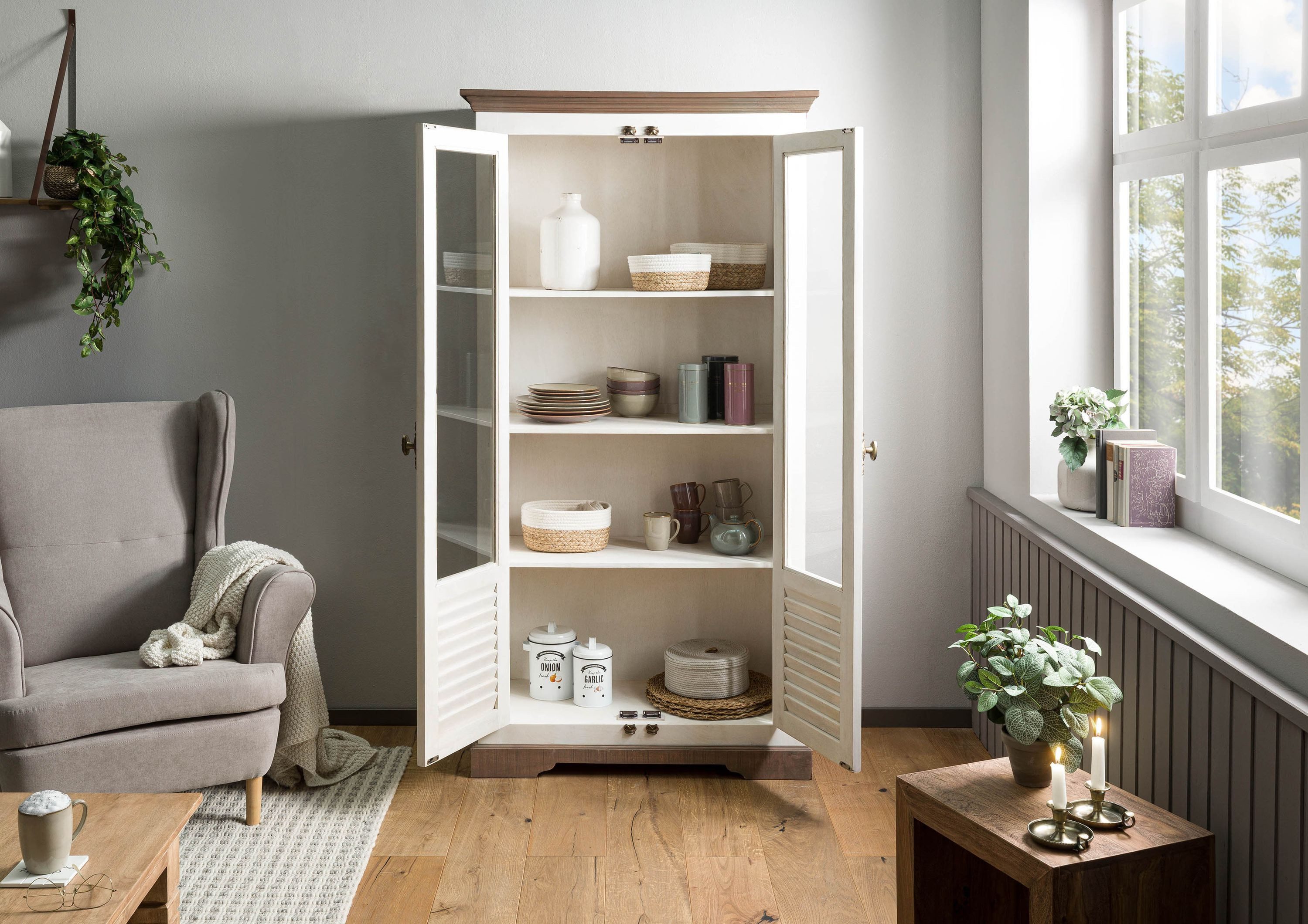 Massivmoebel24 Standvitrine TOULOUSE (Mango 97x45x190 weiß lackiert TOULOUSE #101) Mango 97x45x190 weiß lackiert TOULOUSE #101