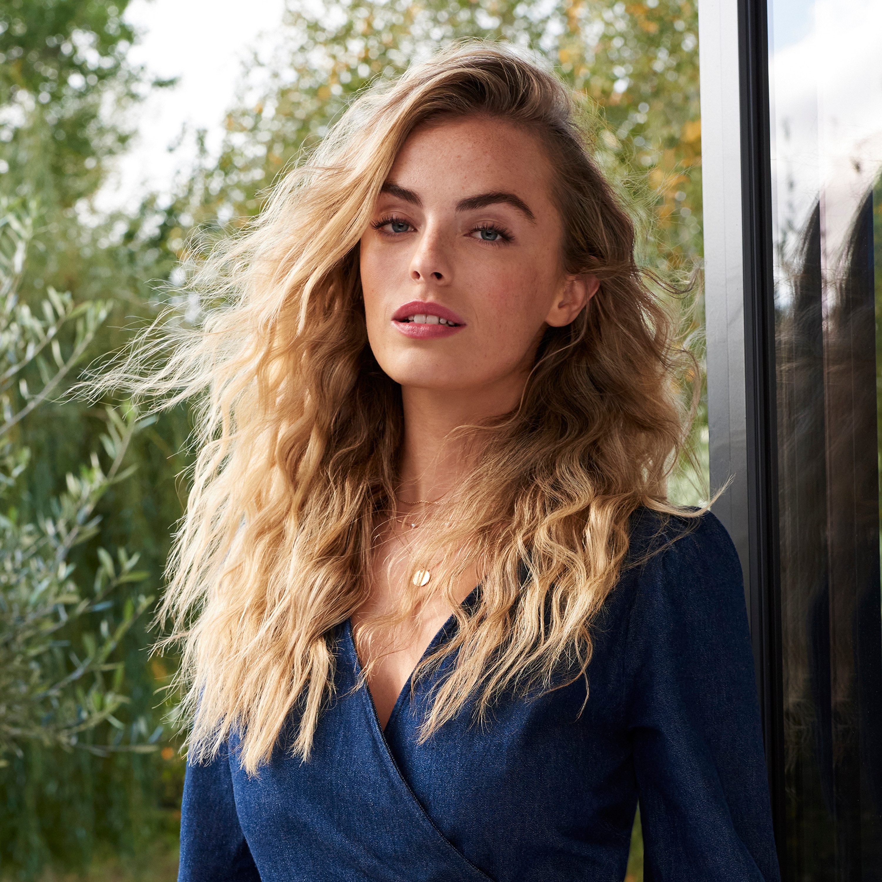 BaByliss Welleneisen Deep Waves Welleneisen für große Wellen / Beach Waves, W2447E Turmalin-Beschichtung, Turmalin-Keramik, Lockenstab, 3 Temperaturen bis 200°C, Wellenstyler schwarz