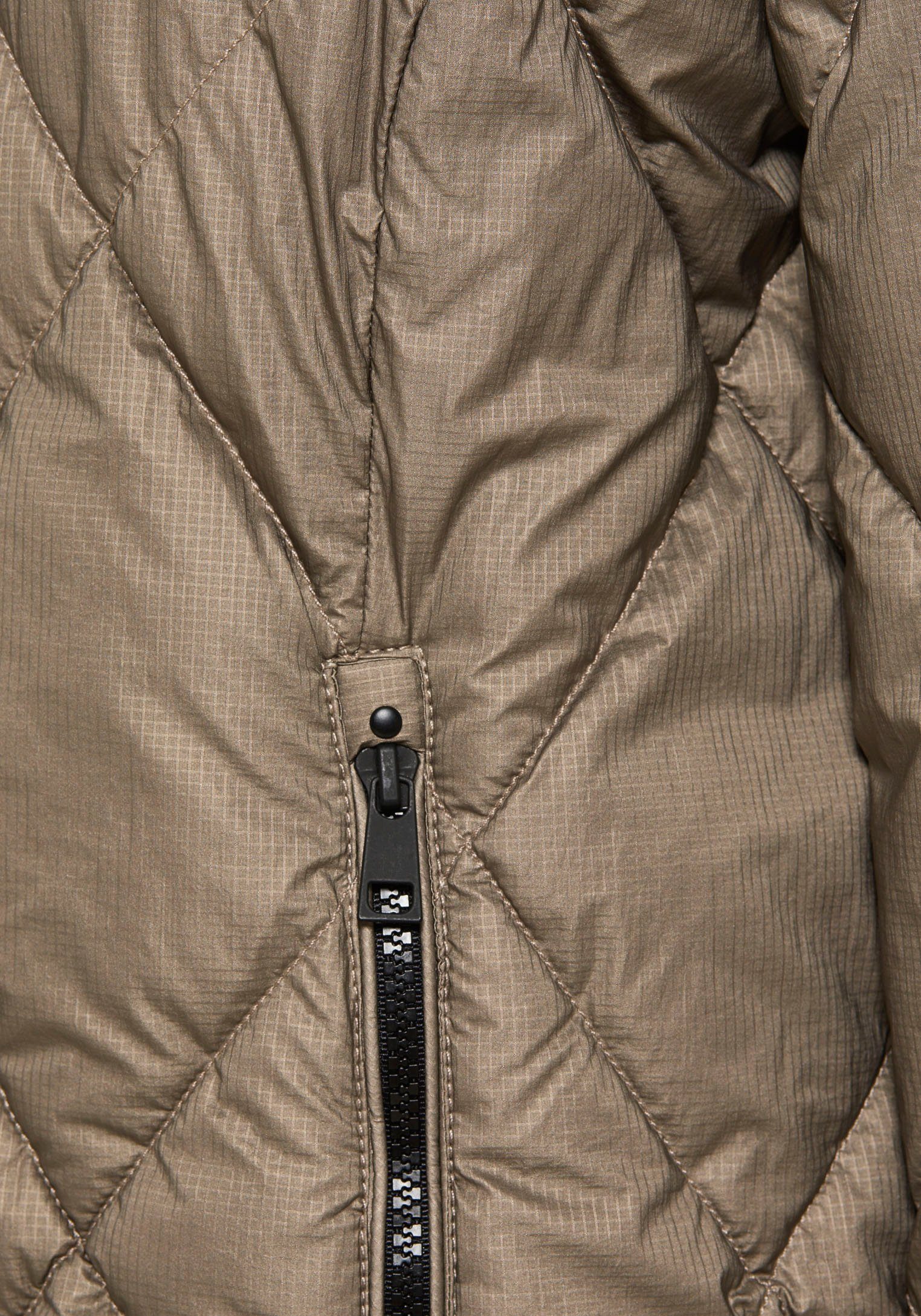 Barbara Lebek Steppjacke mit Rautensteppung umber