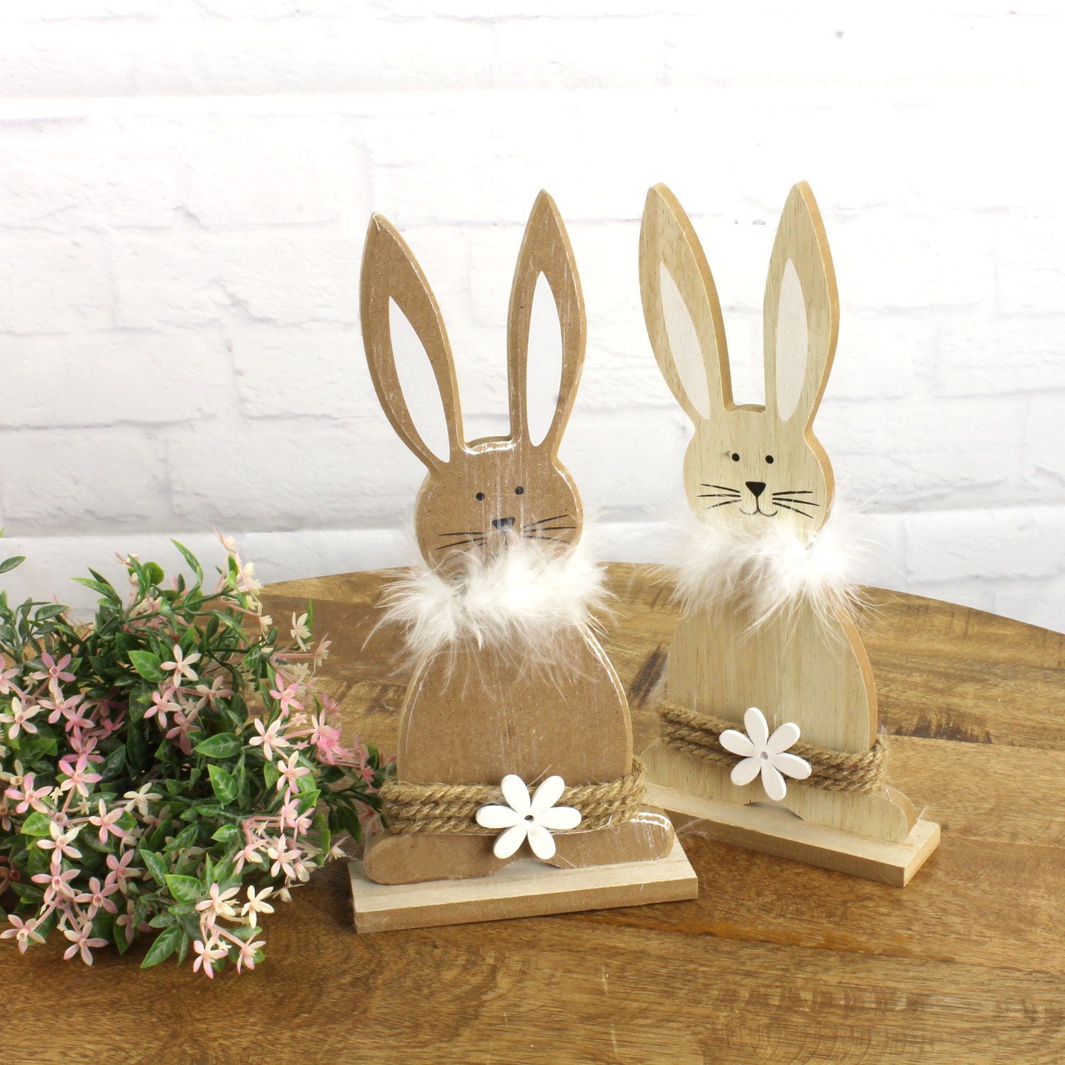 Macosa Home Osterhase 2er Set Deko-Hasen Holz Braun 27 cm Osterhase Federkragen (Deko-Figur Ostern, Tischdeko Hasenpaar), Osterdeko Holzhase Oster-Dekoration