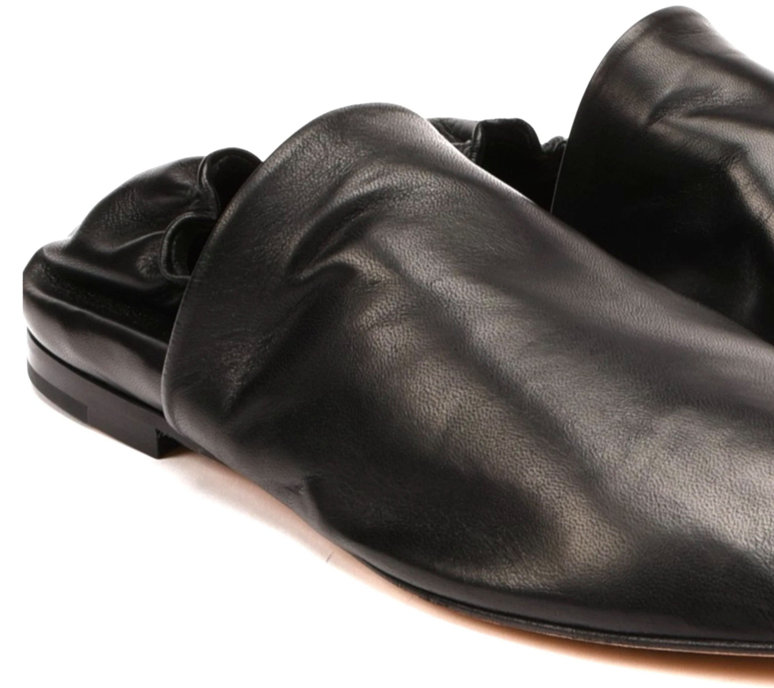 BOTTEGA VENETA Intreccio Nappa Leder Babouche Loafers Slipper Intreccio-geprägter Absatzbereich ikonisches Bottega-Detail