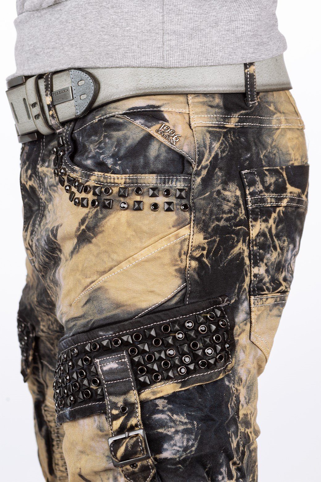 Cipo & Baxx Strasssteinen und Seitentaschen Regular-fit-Jeans Freizeithose BA-CD494 mit khaki Waschung mit besonderer