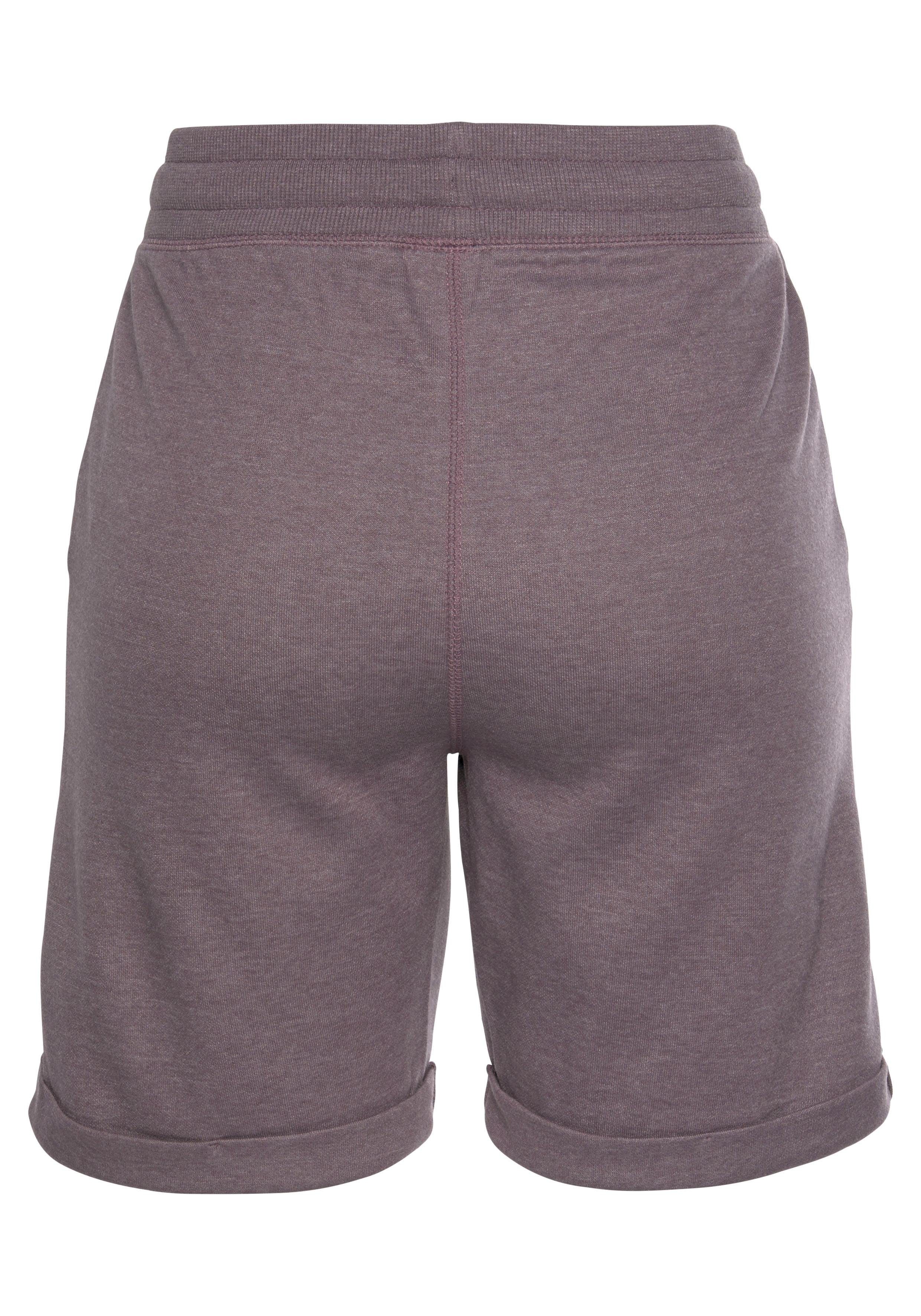 Bench. Loungewear Bermudas mit aufgeschlagenen Beinsäumen und seitlichen Taschen, Loungewear – Bild 4 von 5