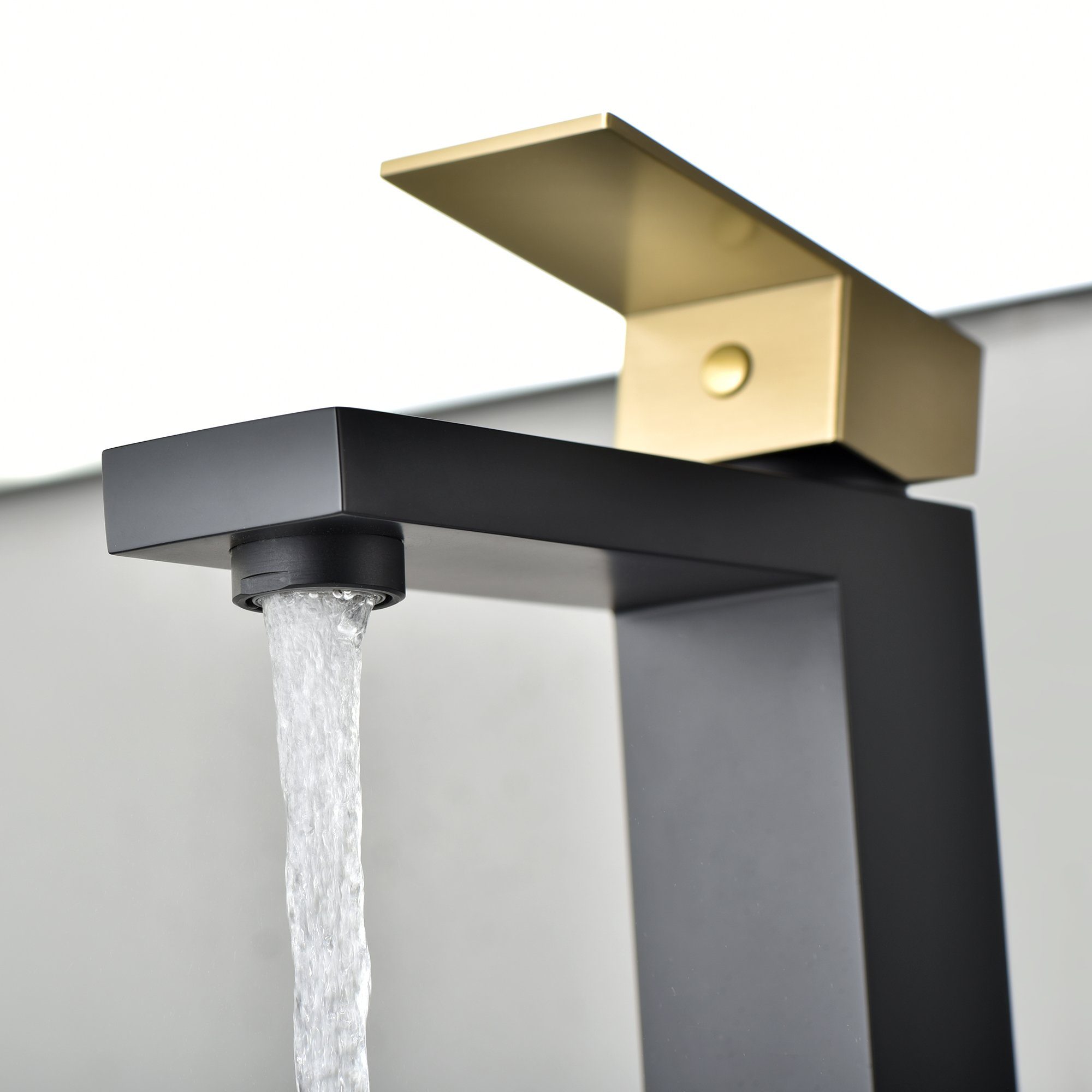 Sumerain Waschtischarmatur Gold Badezimmer Armatur,Armatur bad,Waschtischarmatur (mit 2 * 60 cm Flexible Verbindungsschläuche, Mischbatterie,bad mischbatterie schwarz gold) waschbecken armaturen,einhebelmischer waschbecken Edelstahl