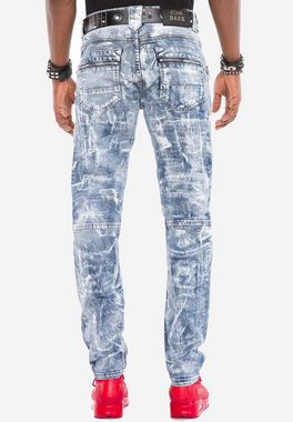 Cipo & Baxx Röhrenjeans mit extravaganter Waschung in Straight Fit