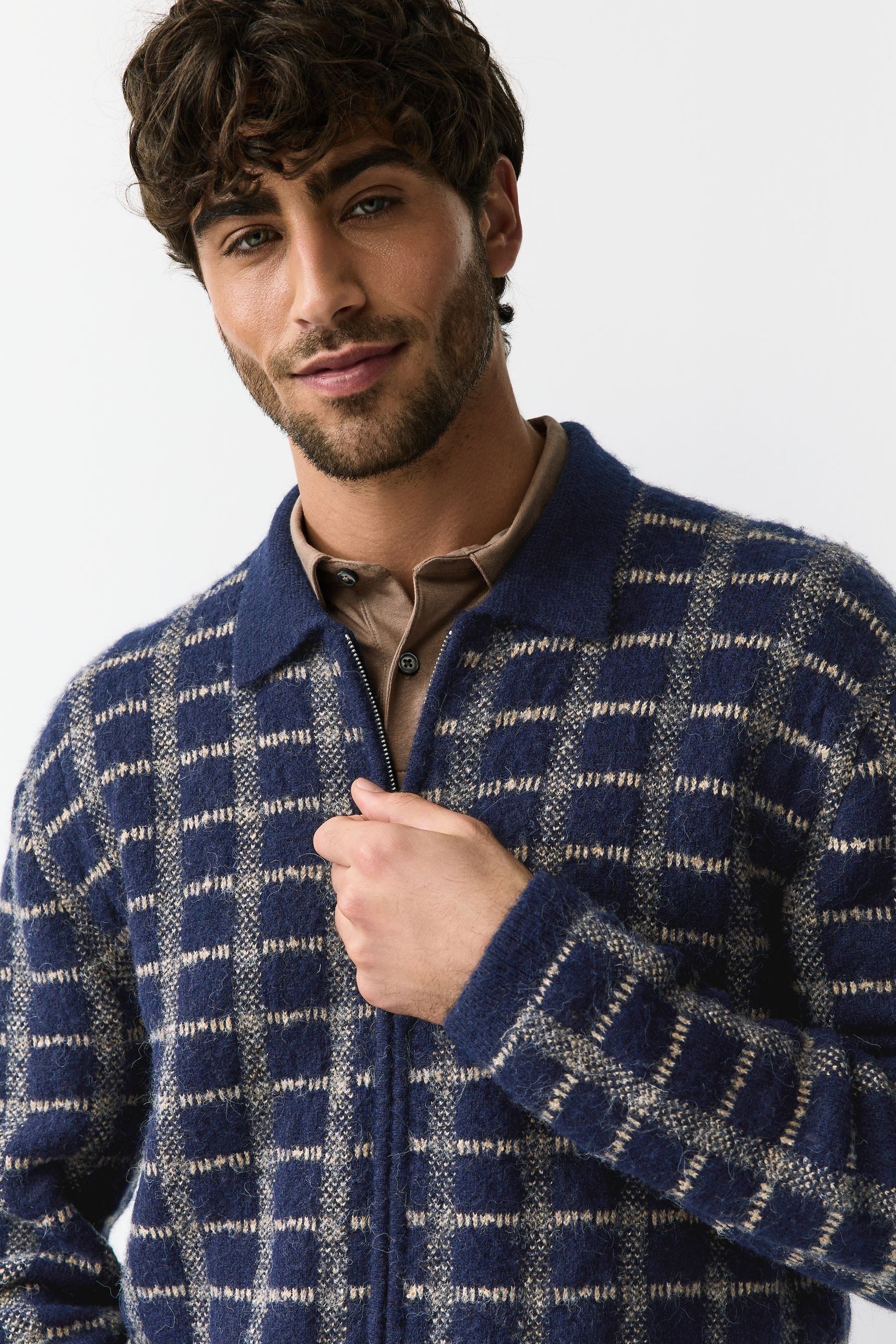 Next Strickjacke Regular Fit karierte Reißverschluss-Strickjacke (1-tlg)
