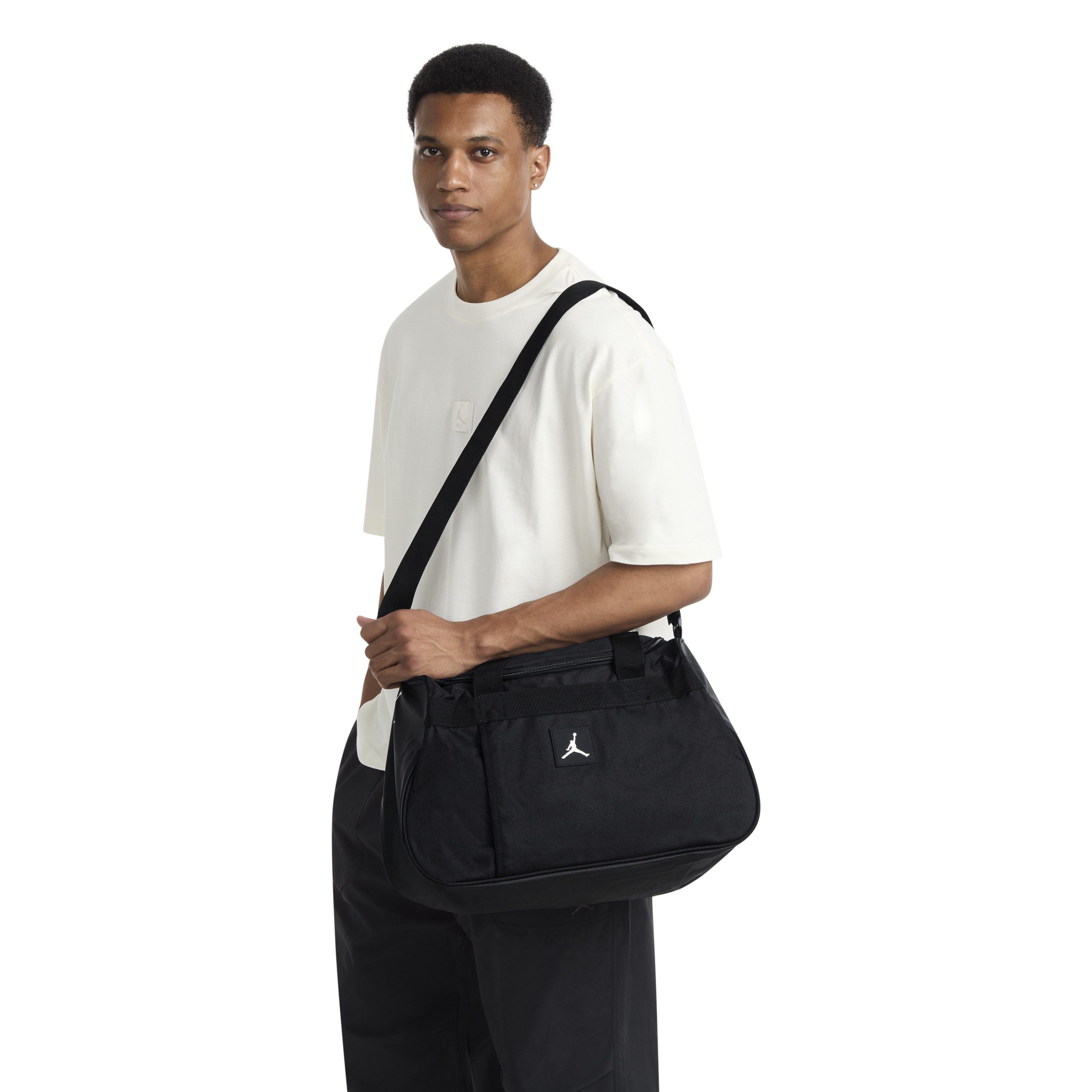 Jordan Sporttasche JAM JORDAN ESSENTIALS DUFFLE, mit geräumigem Hauptfach, große Reißverschlusstasche