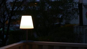 Northpoint Außen-Tischleuchte LED Akku Tischlampe 4000mAh Akku Tischleuchte 30cm Warmweiß Dimmbar
