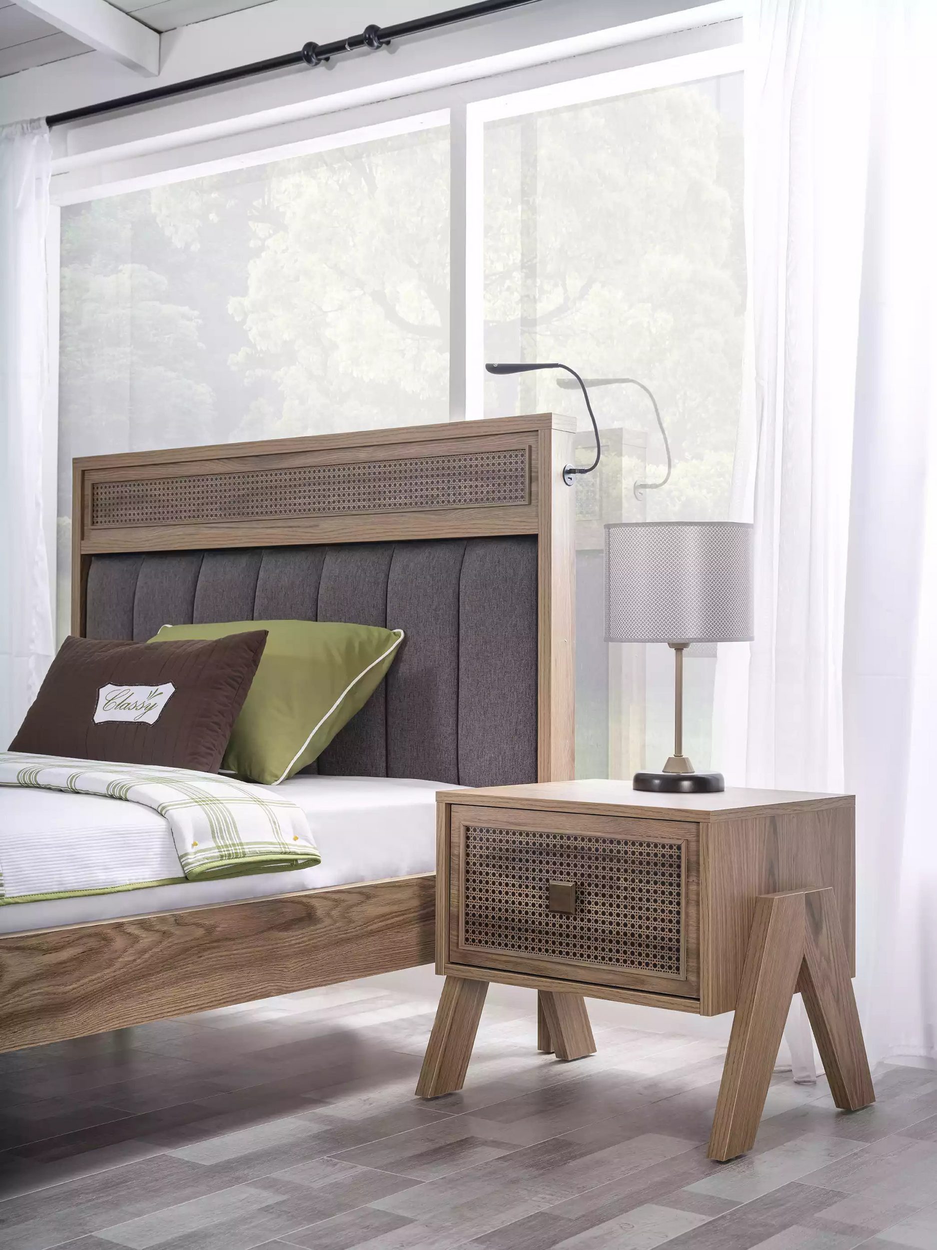 Xlmoebel Jugendzimmer-Set Braunes Holzbett mit Nachttischen, Kommode und Kleiderschrank, (5-tlg., Schlafzimmer-Set), Hergestellt in Europa