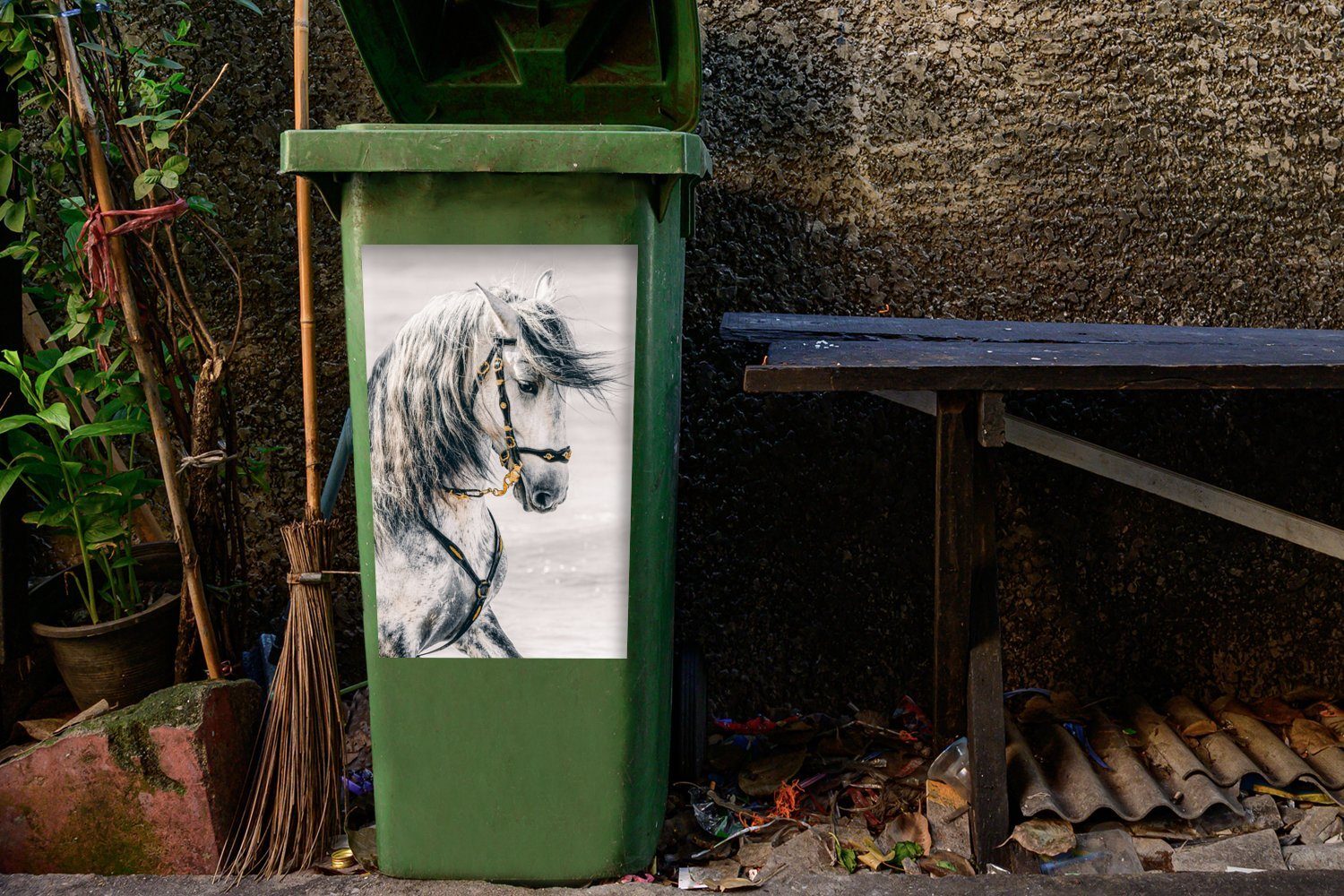 (1 Container, Mülleimer-aufkleber, St), Pferd Sticker, - Gold MuchoWow - Abfalbehälter Halfter Mülltonne, Wandsticker