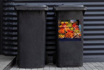MuchoWow Wandsticker Obst - Stand - Markt - Frankreich (1 St), Mülleimer-aufkleber, Mülltonne, Sticker, Container, Abfalbehälter