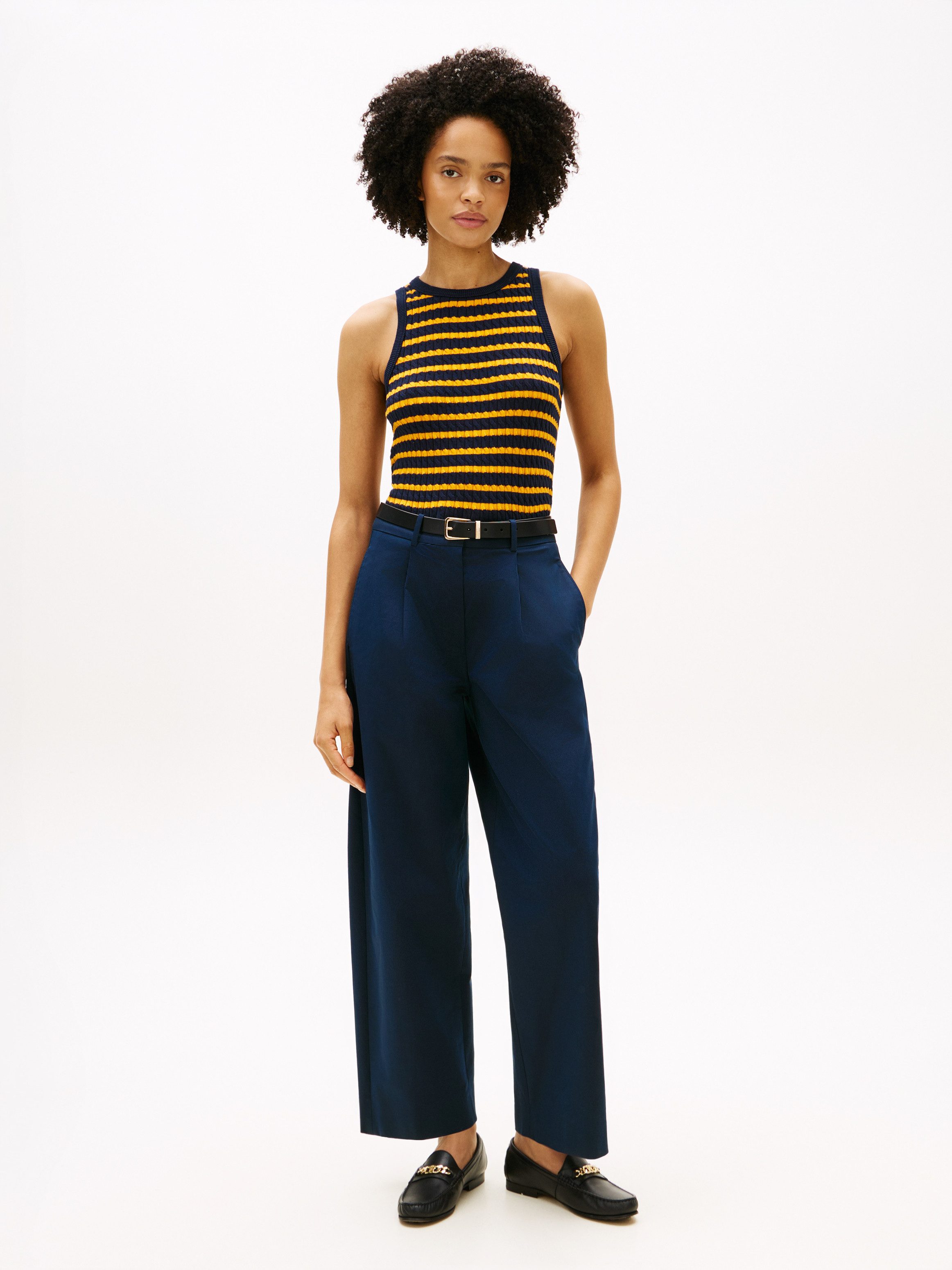 Tommy Hilfiger Chinohose COTTON BARREL PLEATED CHINO Baumwollmix, Mid Rise, Tapered