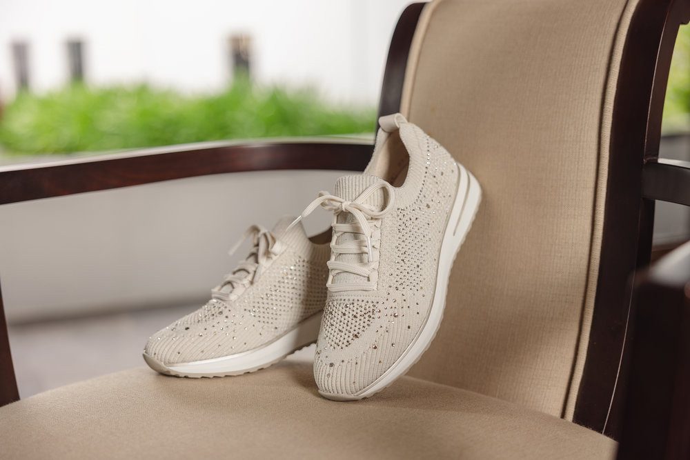 Remonte Slip-On Sneaker, Freizeitschuh, Halbschuh, Slipper mit kleinen Strass-Steinchen