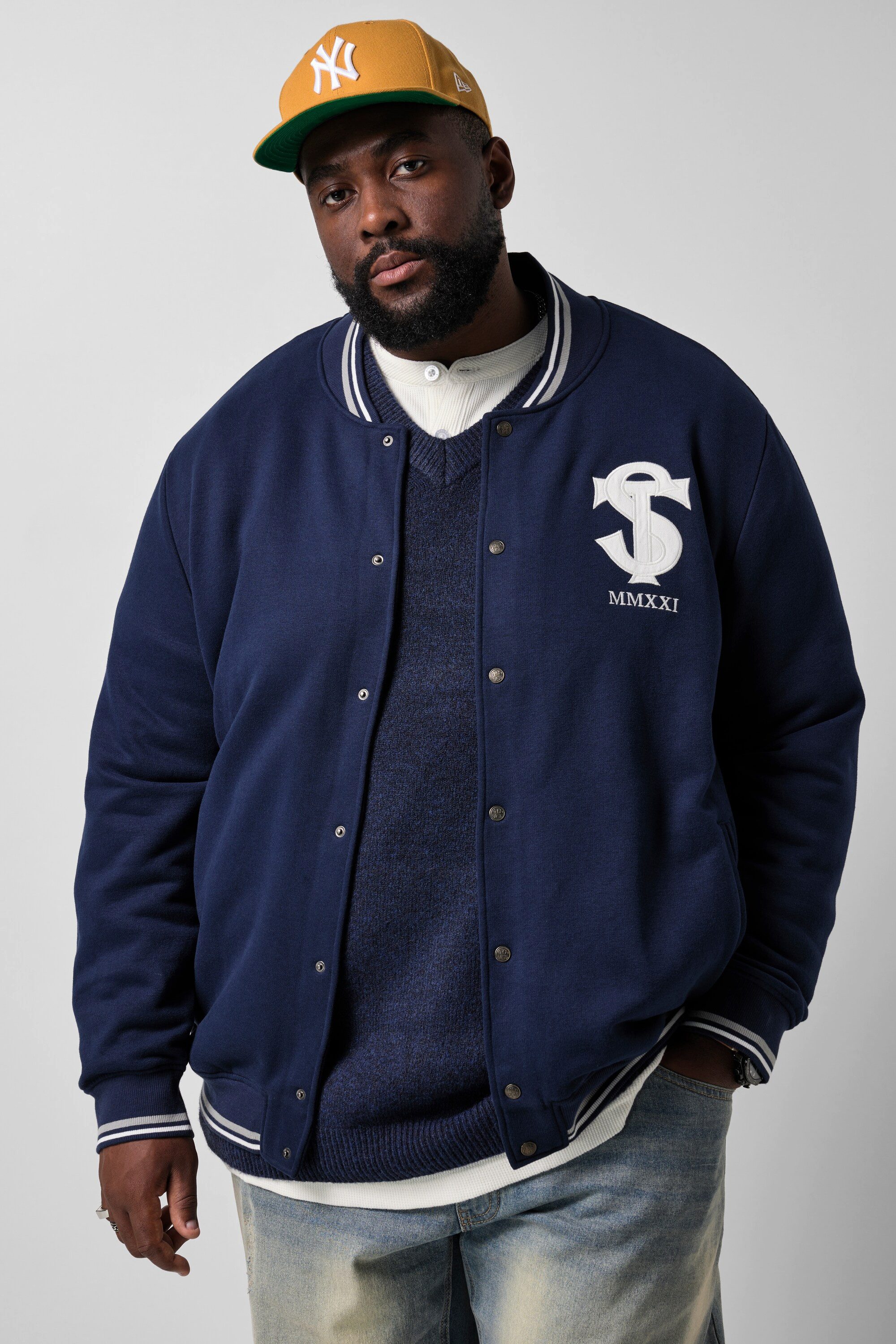 STHUGE Sweatjacke Collegejacke Sweat Knopfleiste Stickereien