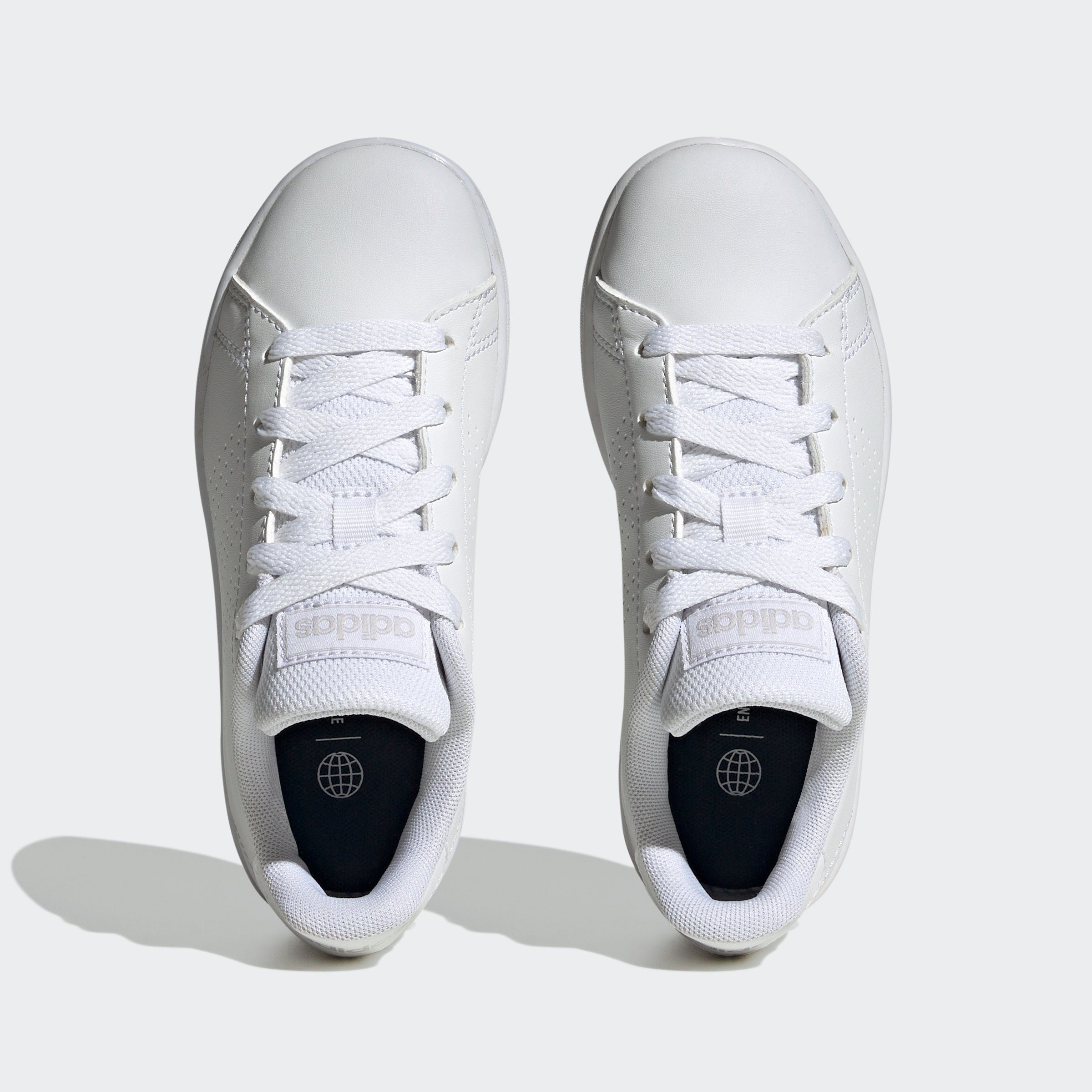 adidas Sportswear ADVANTAGE LIFESTYLE Spuren COURT auf adidas LACE Stan Design Sneaker des Smith den white