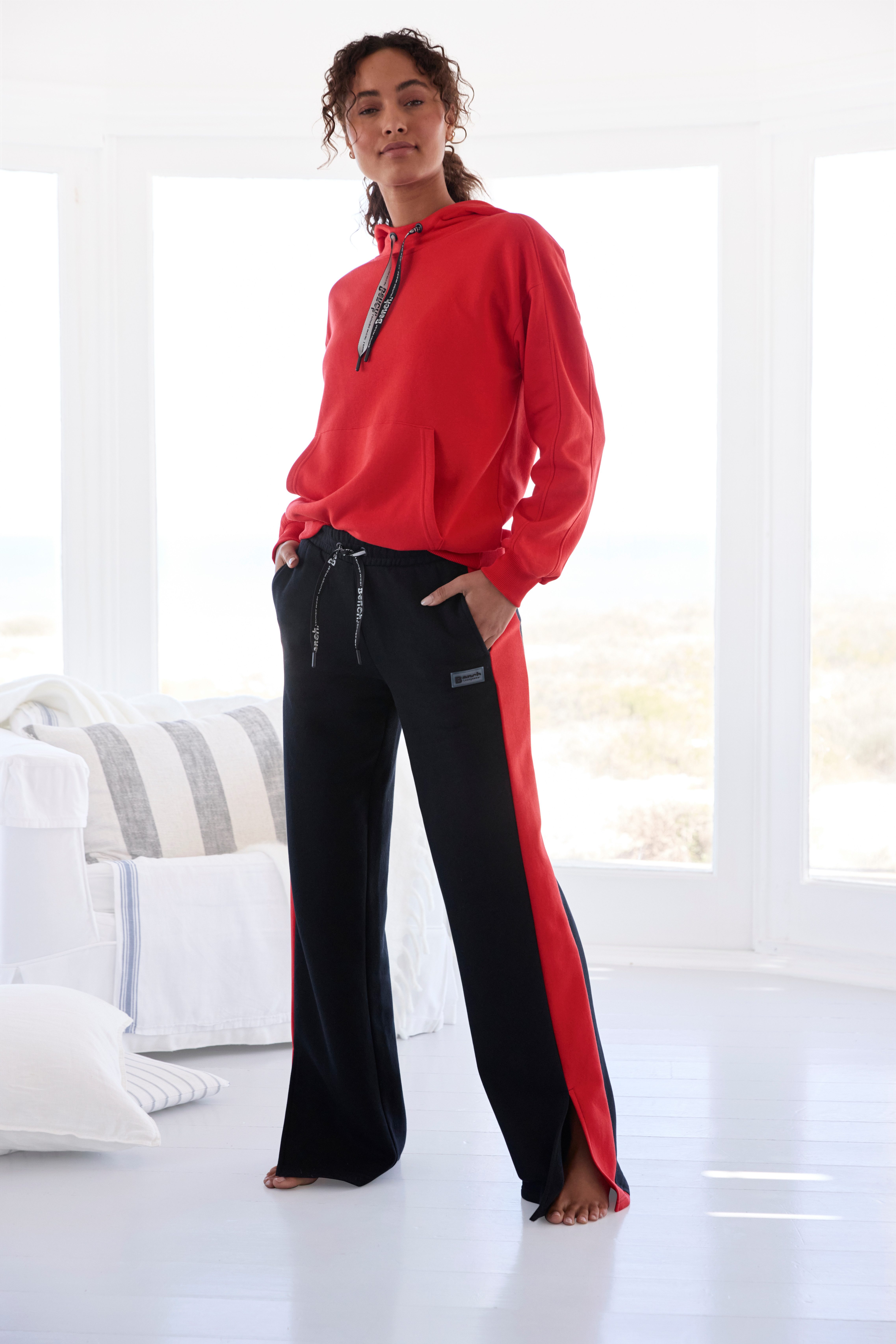 Bench. Loungewear Kapuzensweatshirt mit Kängurutasche, Loungewear