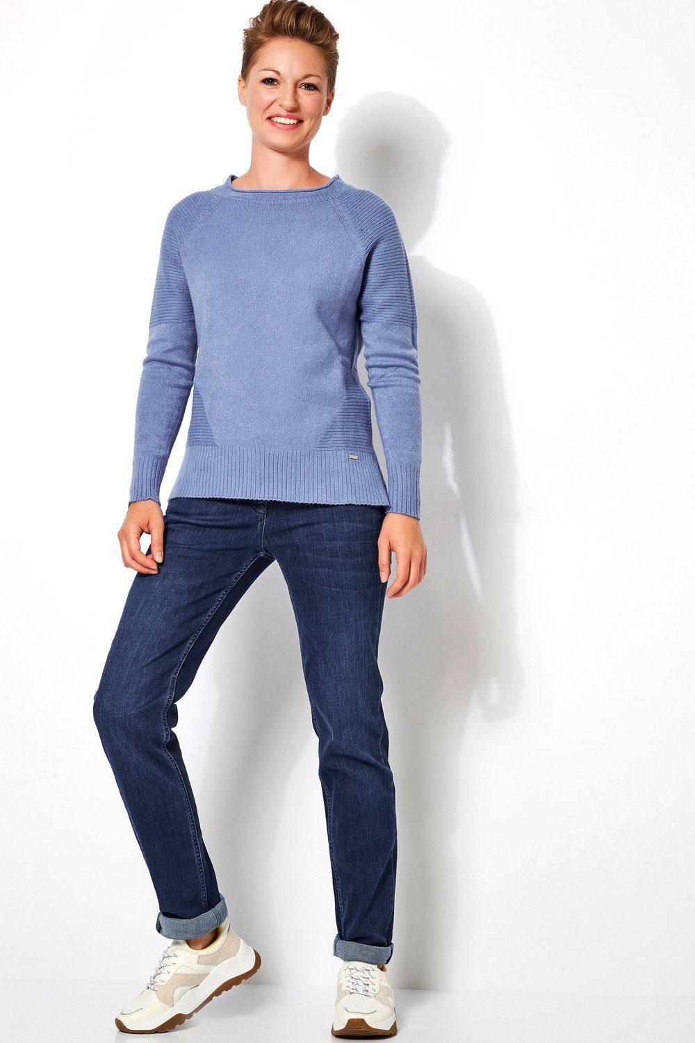 TONI Slim-fit-Jeans Perfect Shape mit vorne mittelblau 564 Hüftsattel 