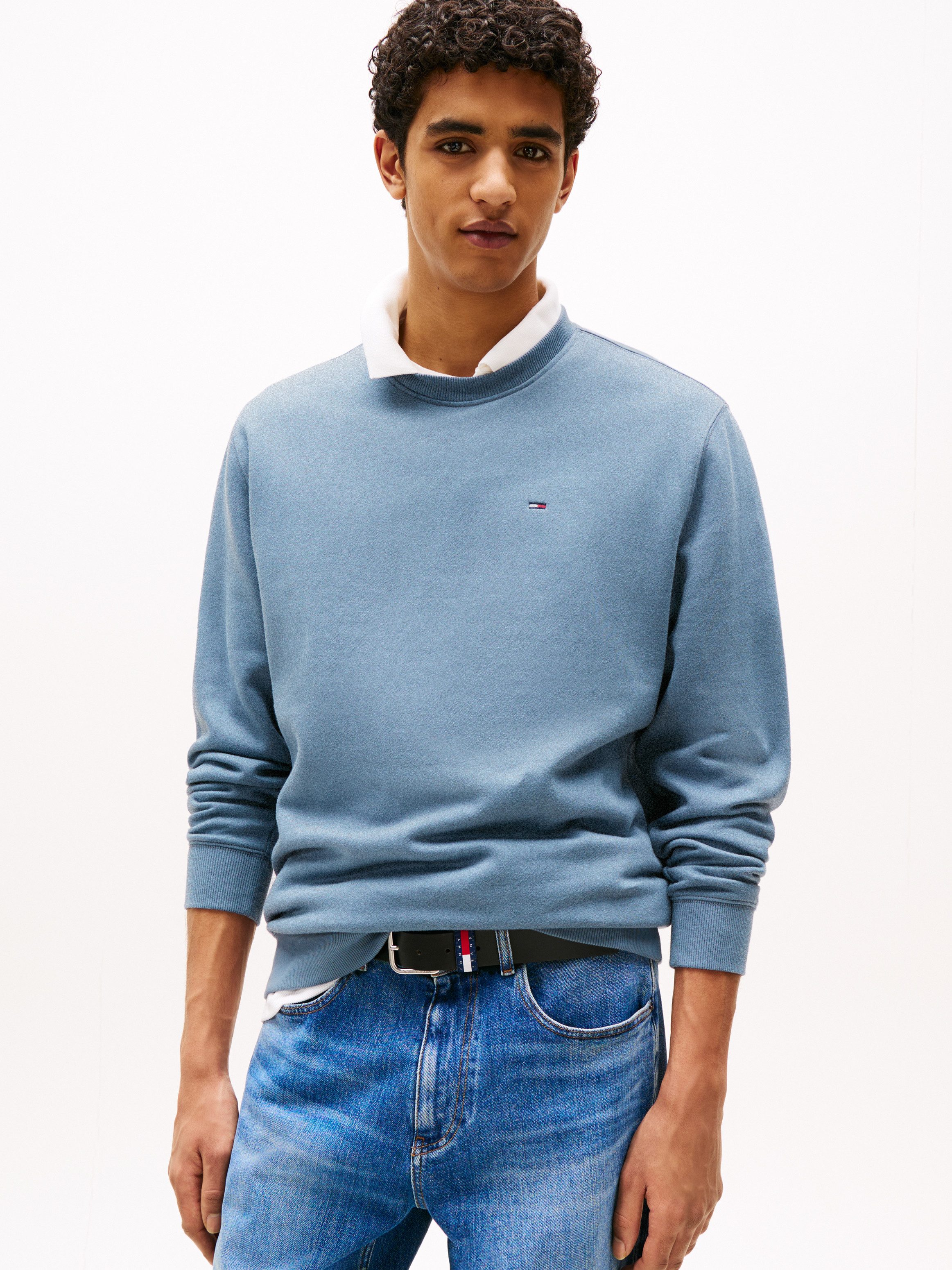 Tommy Jeans Sweatshirt TJM REG S FLAG CREW Mit besticktem Markenlogo auf Br günstig online kaufen