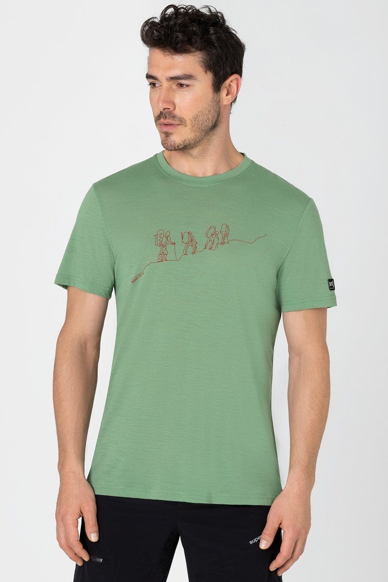 SUPER.NATURAL T-Shirt Merino T-Shirt M HIKING TEE cooler Print, funktioneller Merino-Materialmix Loden Frost/High Risk Red