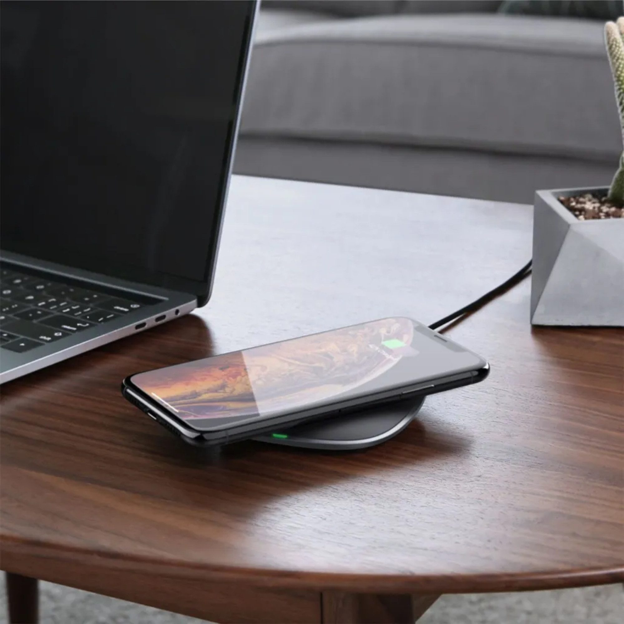 AUKEY Wireless Ladestation - Qi-zertifiziertes Induktionsladegerät Wireless Charger (Wireless Charger, Wireless-Charger mit USB Kabel, Schnelles kabelloses Laden mit bis zu 15W)