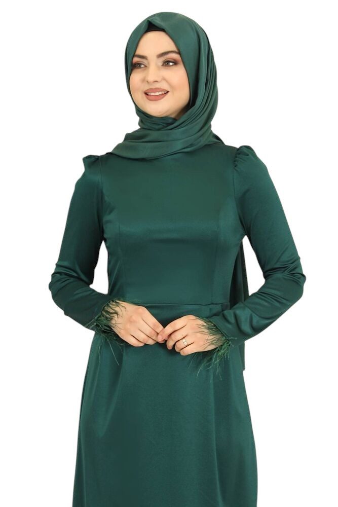 fashionshowcase Satinkleid Damen Abendkleid schlicht Abiye Abaya Modest Fashion Federdetails am Saum und an den Ärmelabschlüssen