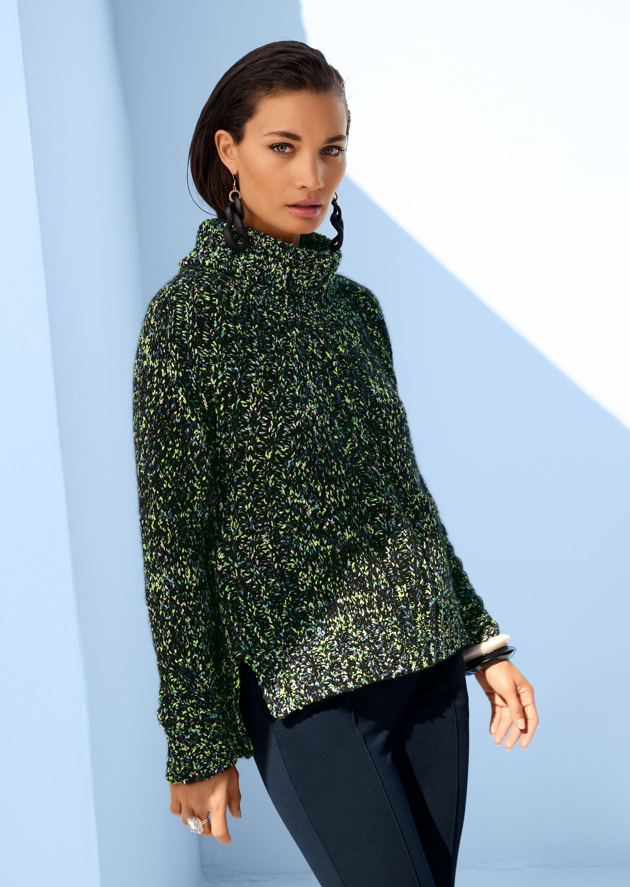 MADELEINE Strickpullover Moderner Winterpullover mit Rollkragen Wollpullover mit Struktur-Mix und langen Raglanärmeln