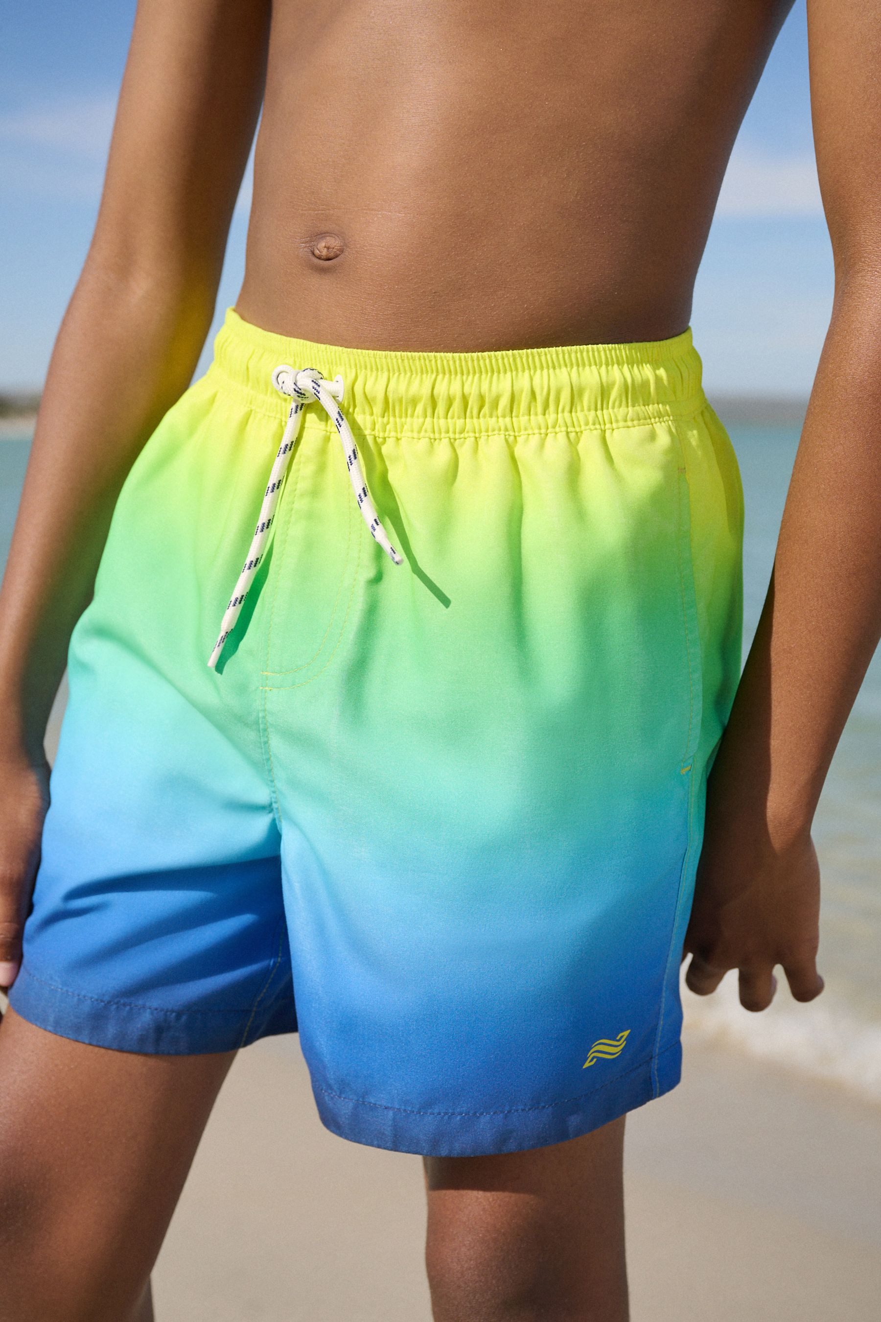 Next Badeshorts Badeshorts mit Farbverlauf (1-St)