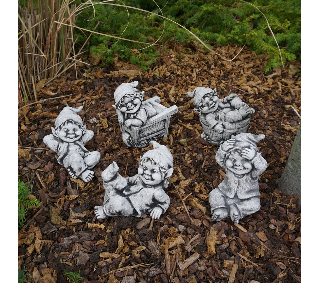 gartendekoparadies.de Gartenfigur 5er Set Gnom Familie, Steinfiguren Wichtel Gnome H. 13-17 cm, 10 kg, (5er-Set), Frostsicher