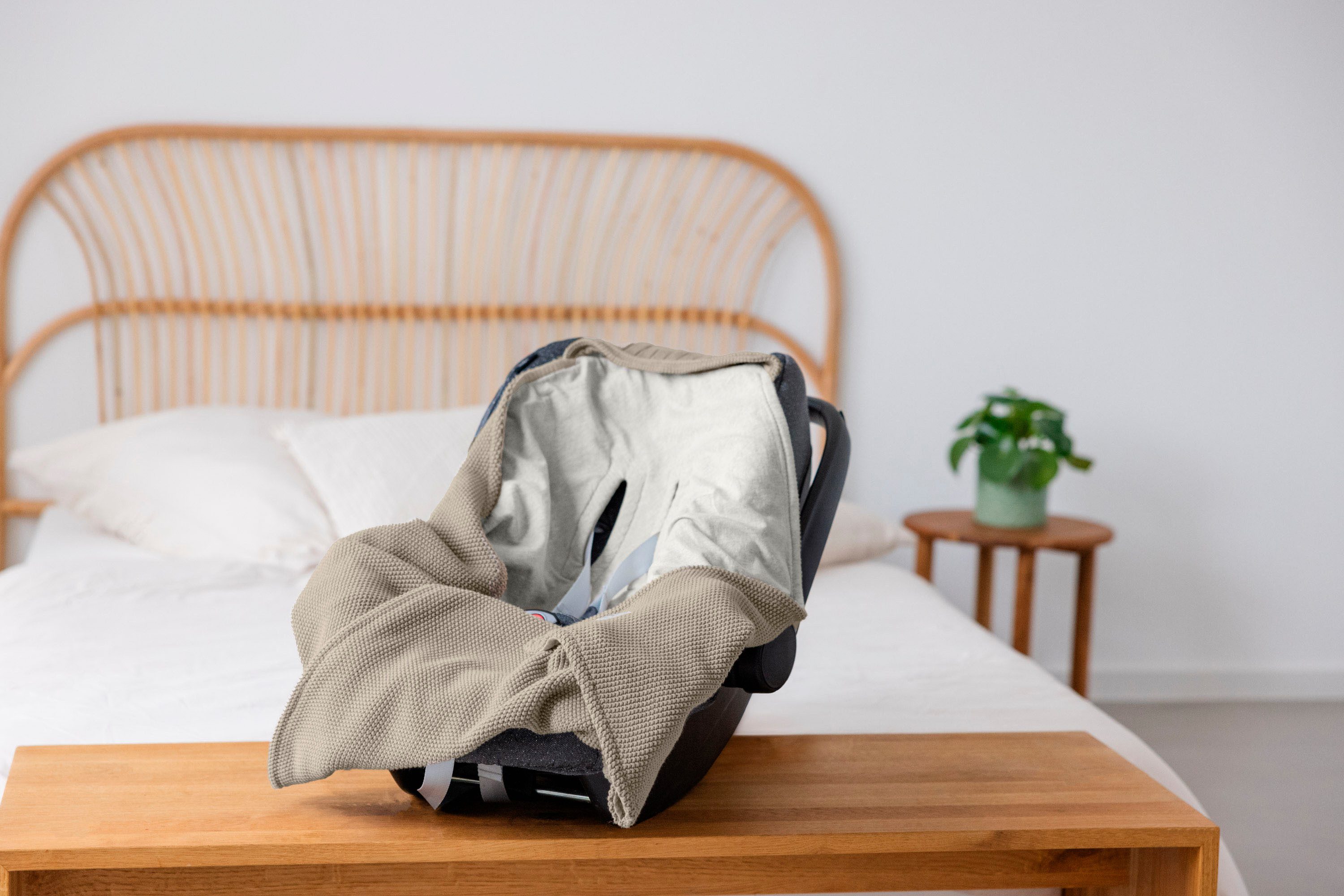 Einschlagdecke für Babyschale, taupe, LÄSSIG, GOTS made with organic materials, zertifiziert durch BCS 27262