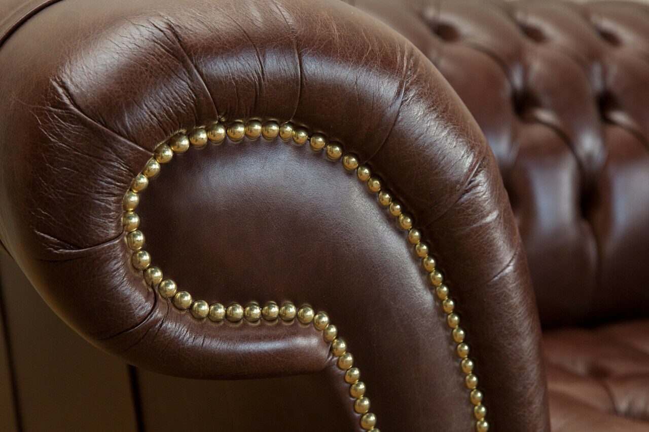 Xlmoebel Chesterfield-Sofa traditionelle Chesterfield Wohnzimmermöbel Sofa Sitzbank Polstermöbel, Hergestellt in Europa