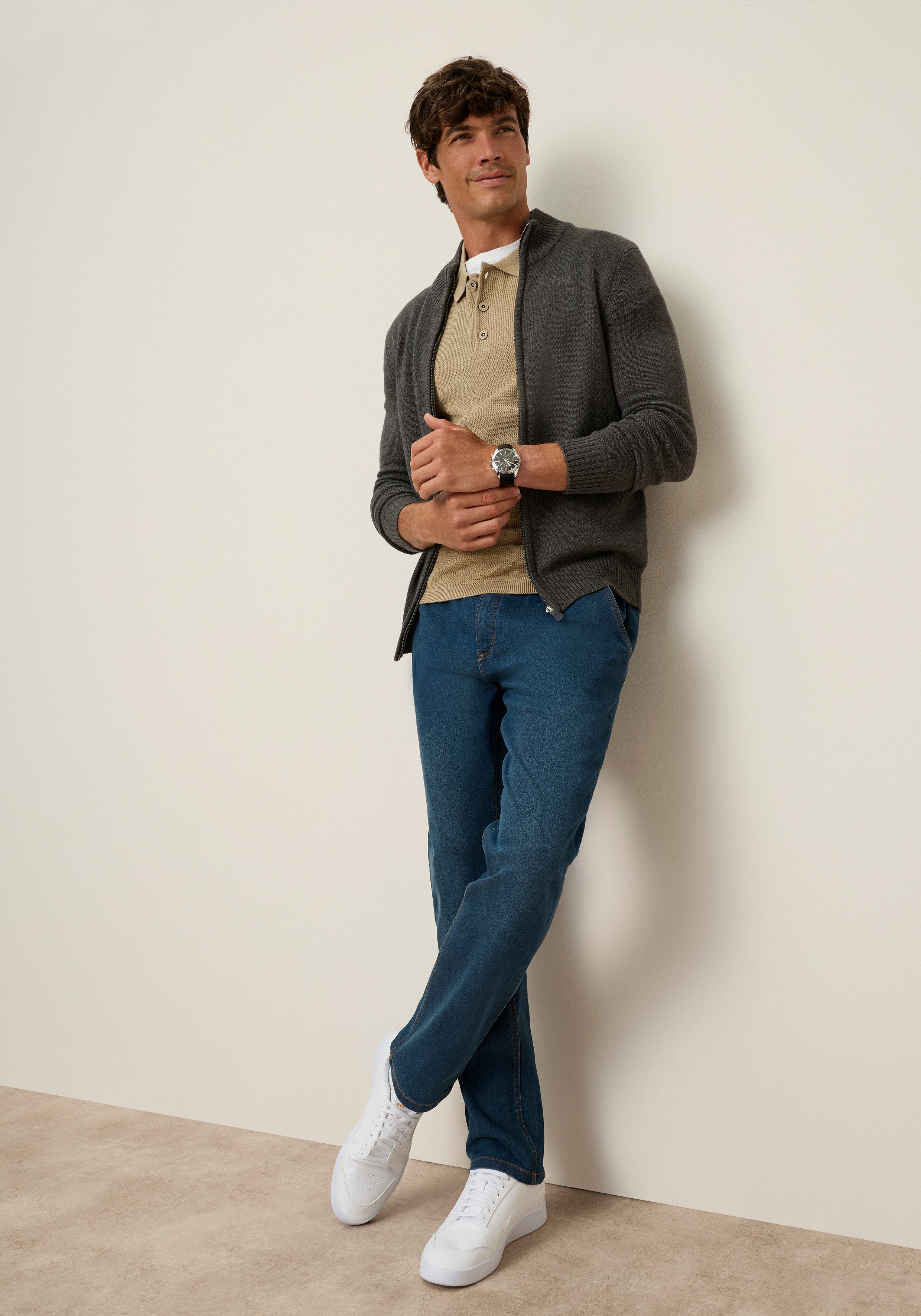 Zum Outfit 4