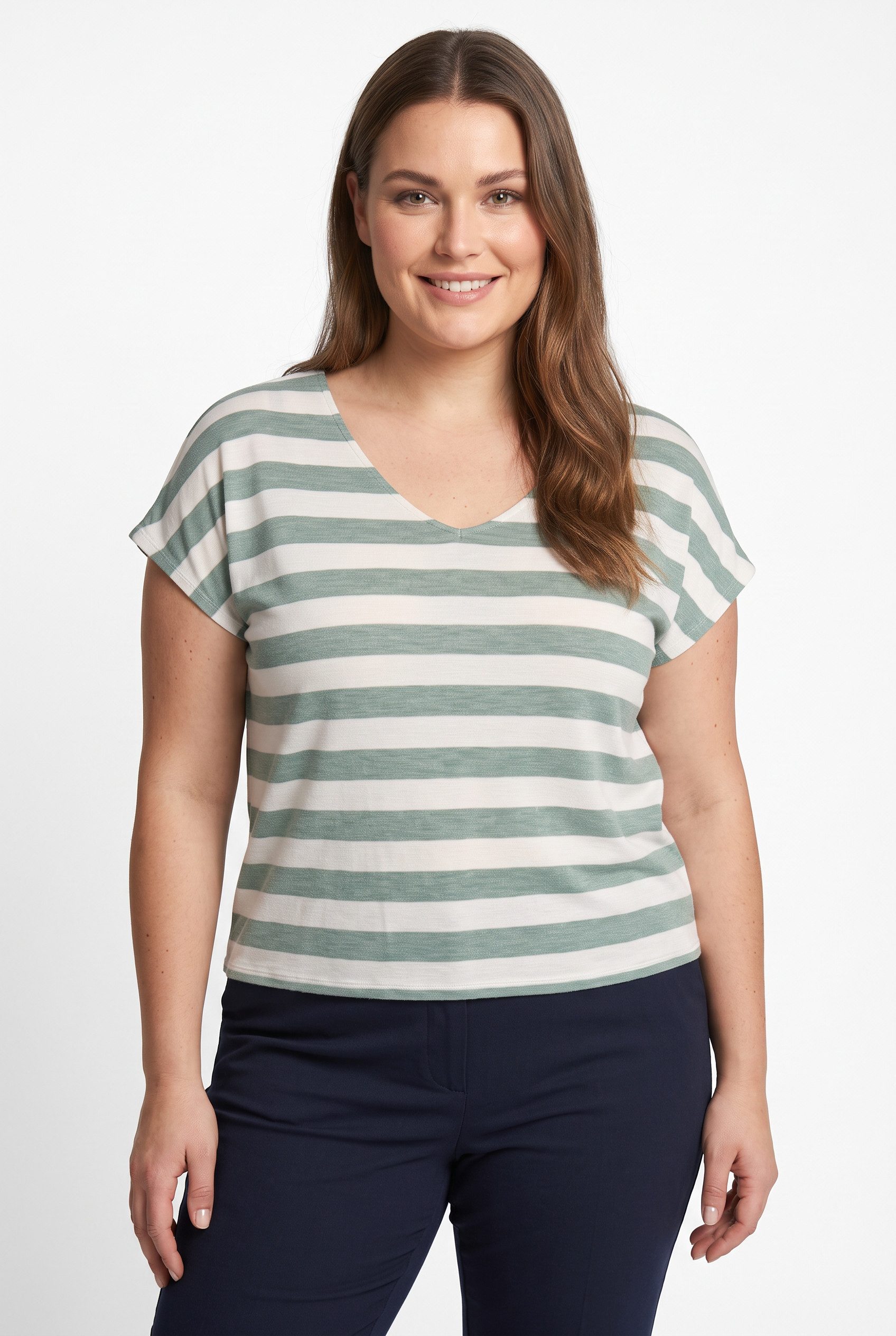 ONLY CARMAKOMA V-Shirt CARLIRA LIFE S/S V-NECK TOP JRS NOOS Viskosemischung, regular fit