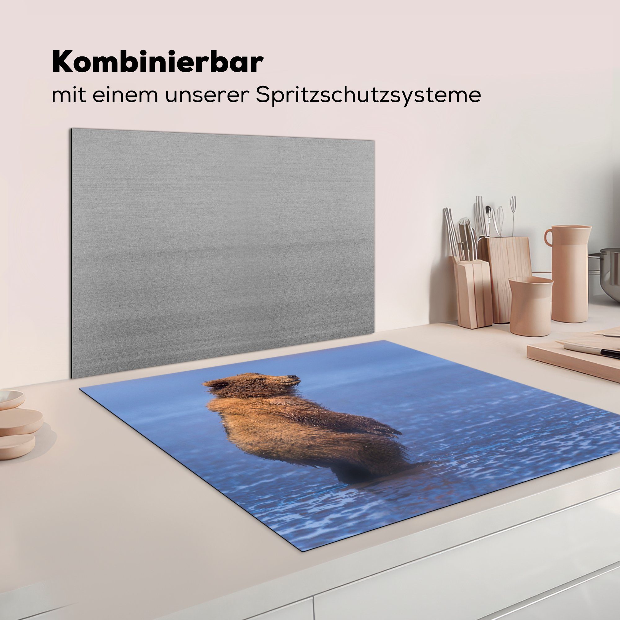 tlg), 78x78 Vinyl, MuchoWow Strand für Ceranfeldabdeckung, Meer, - - Arbeitsplatte küche Herdblende-/Abdeckplatte cm, (1 Bär