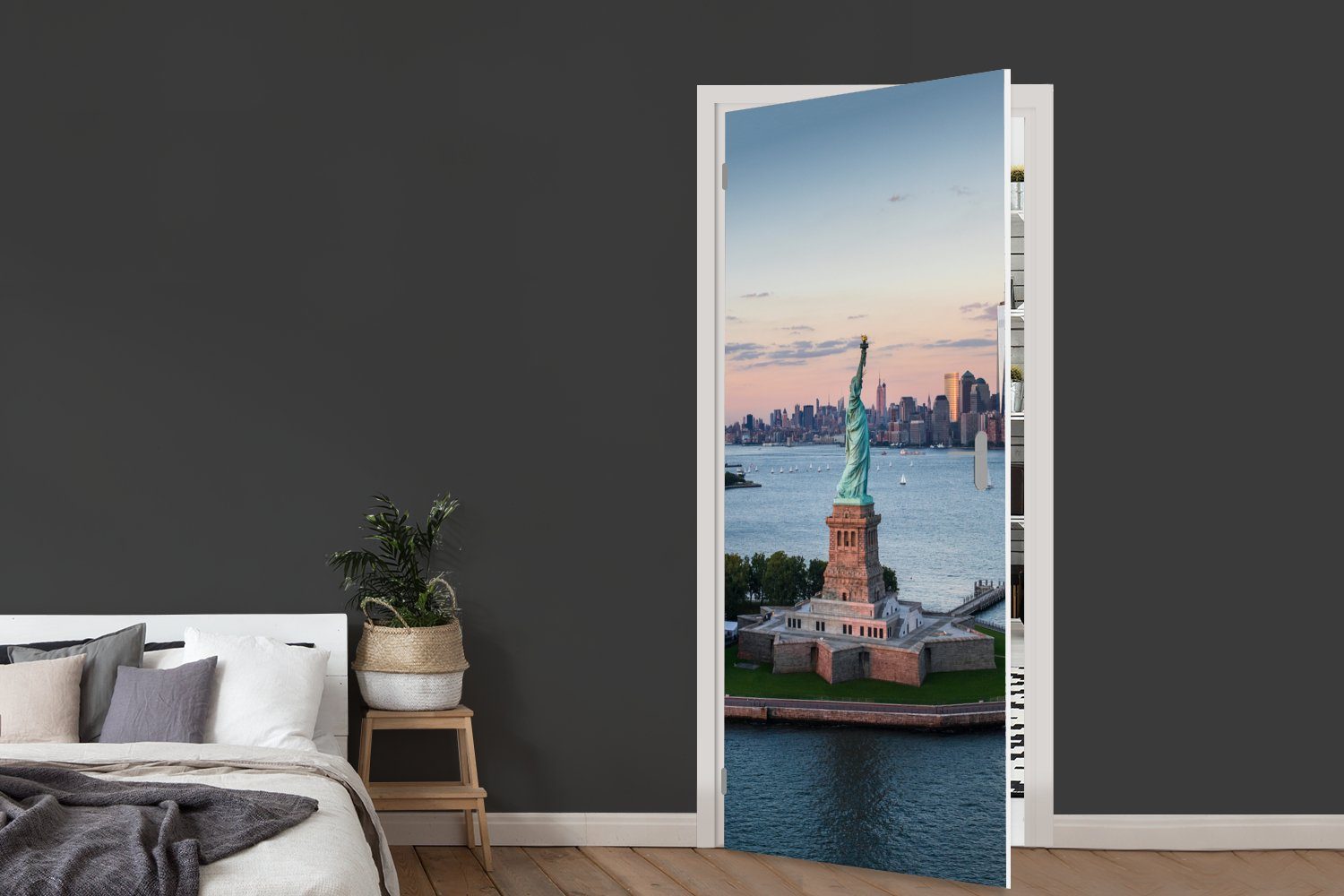 MuchoWow Türtapete New York St), Freiheitsstatue bedruckt, für - Skyline, cm 75x205 Türaufkleber, Fototapete Tür, Matt, - (1