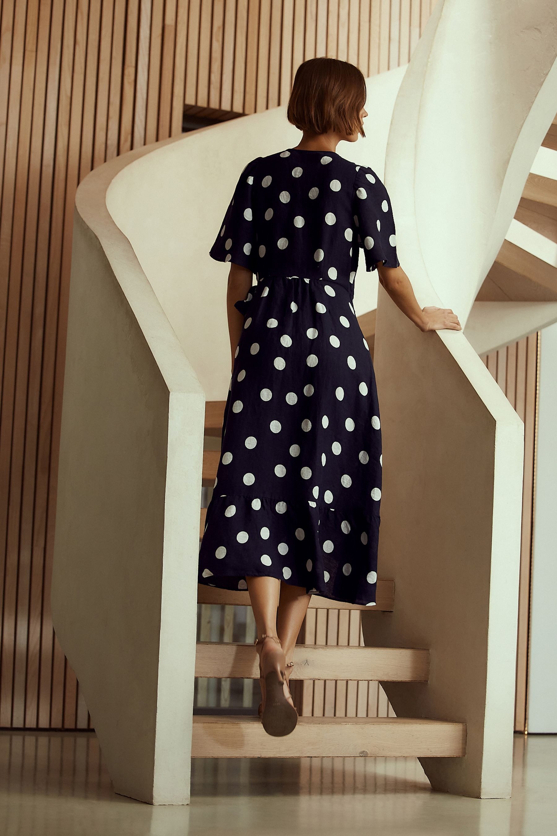 Next Midikleid Midikleid in Wickeloptik aus 100 % Leinen (1-tlg) günstig online kaufen