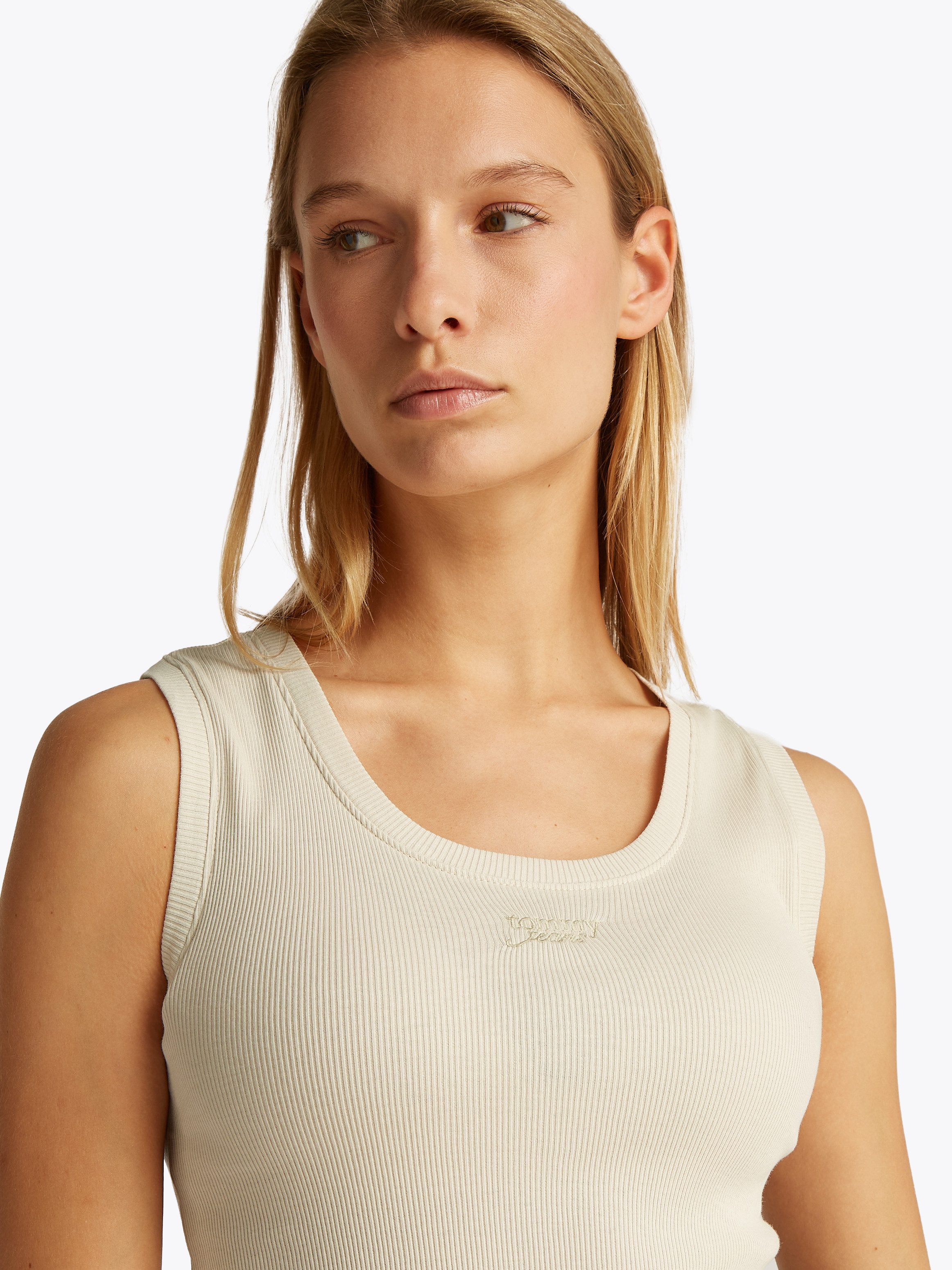 Tommy Jeans Tanktop TJW SLIM SCRIPT RIB TANK TOP mit Logostickerei günstig online kaufen